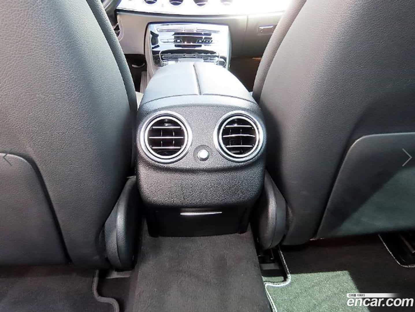E-Class Mercedes-Benz 2020.11-OPTION-020