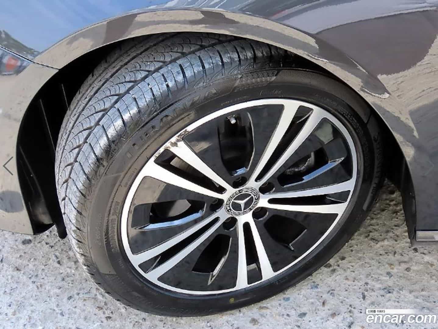 E-Class Mercedes-Benz 2020.11-OPTION-024