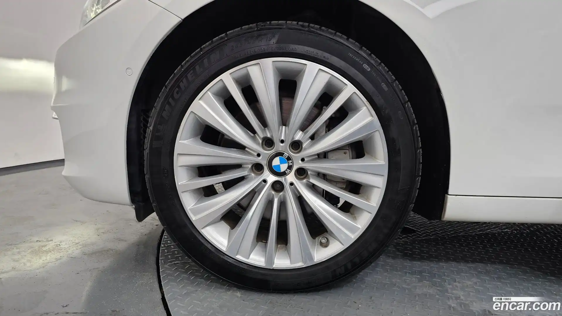 Gran Turismo BMW 2016.11-OUTER-005