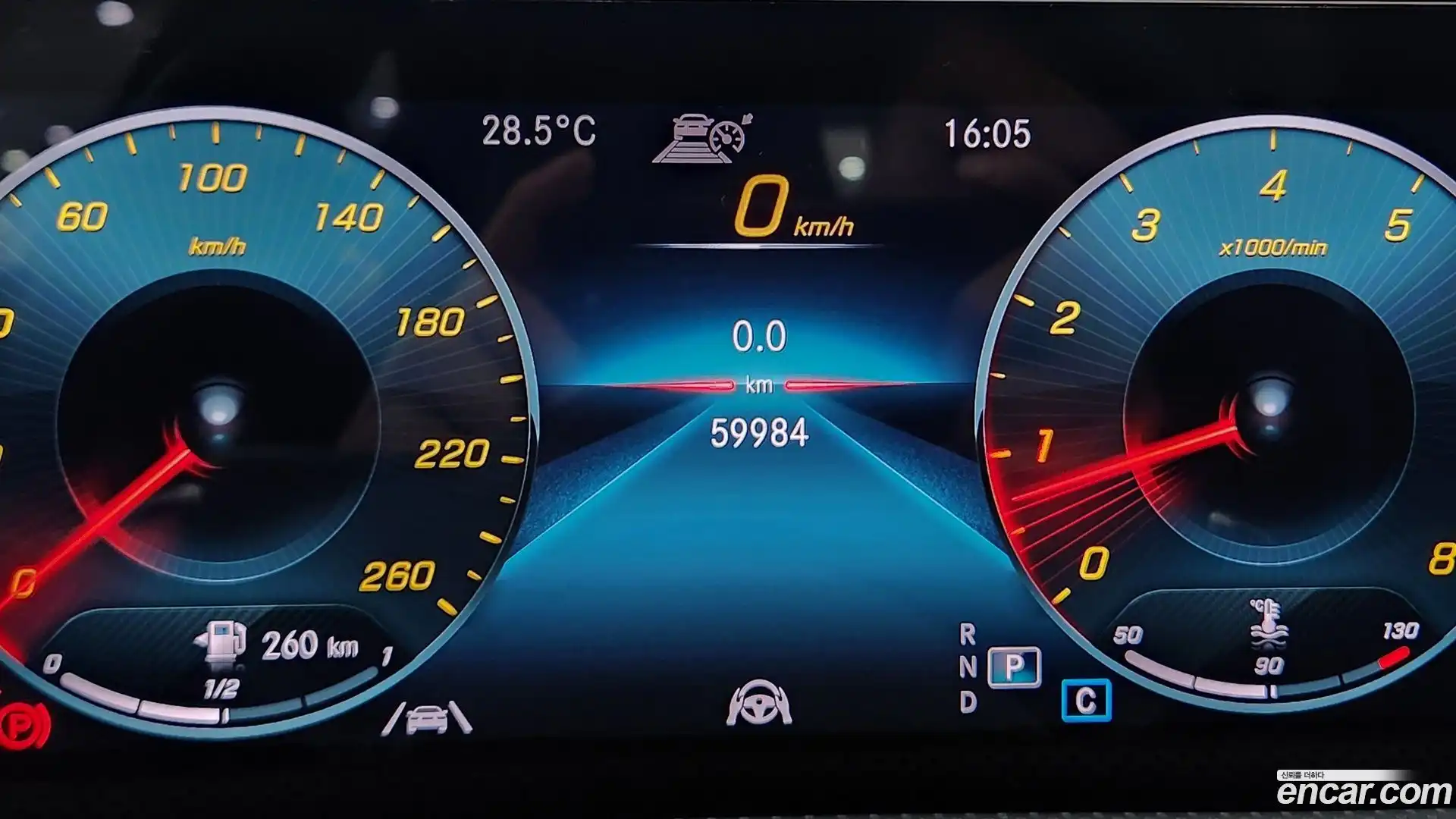 CLA-Class Mercedes-Benz 2021.11-INNER-008