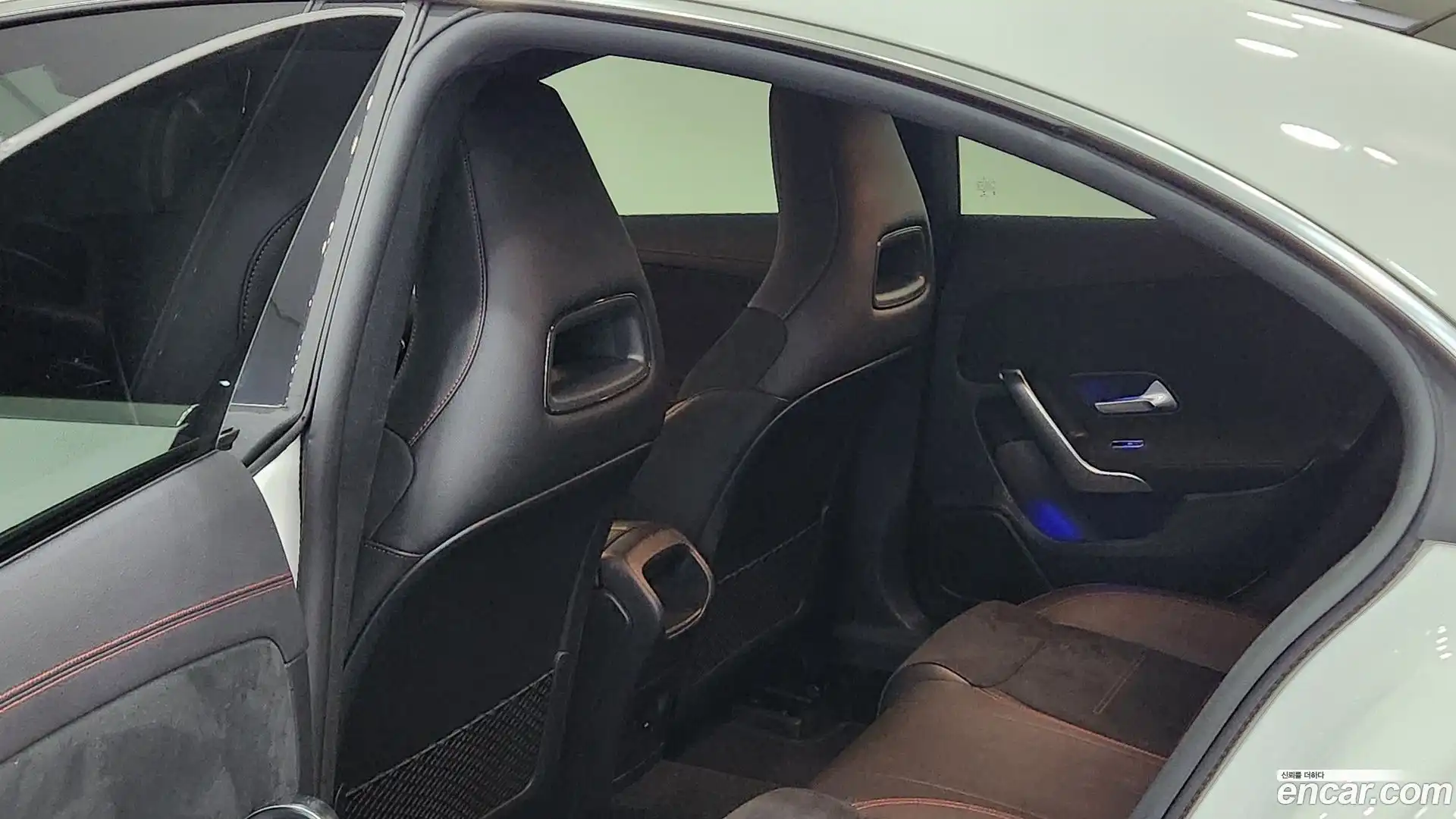 CLA-Class Mercedes-Benz 2021.11-OPTION-017