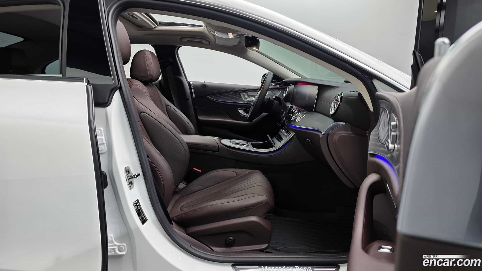 CLS-Class Mercedes-Benz 2021.2-INNER-036
