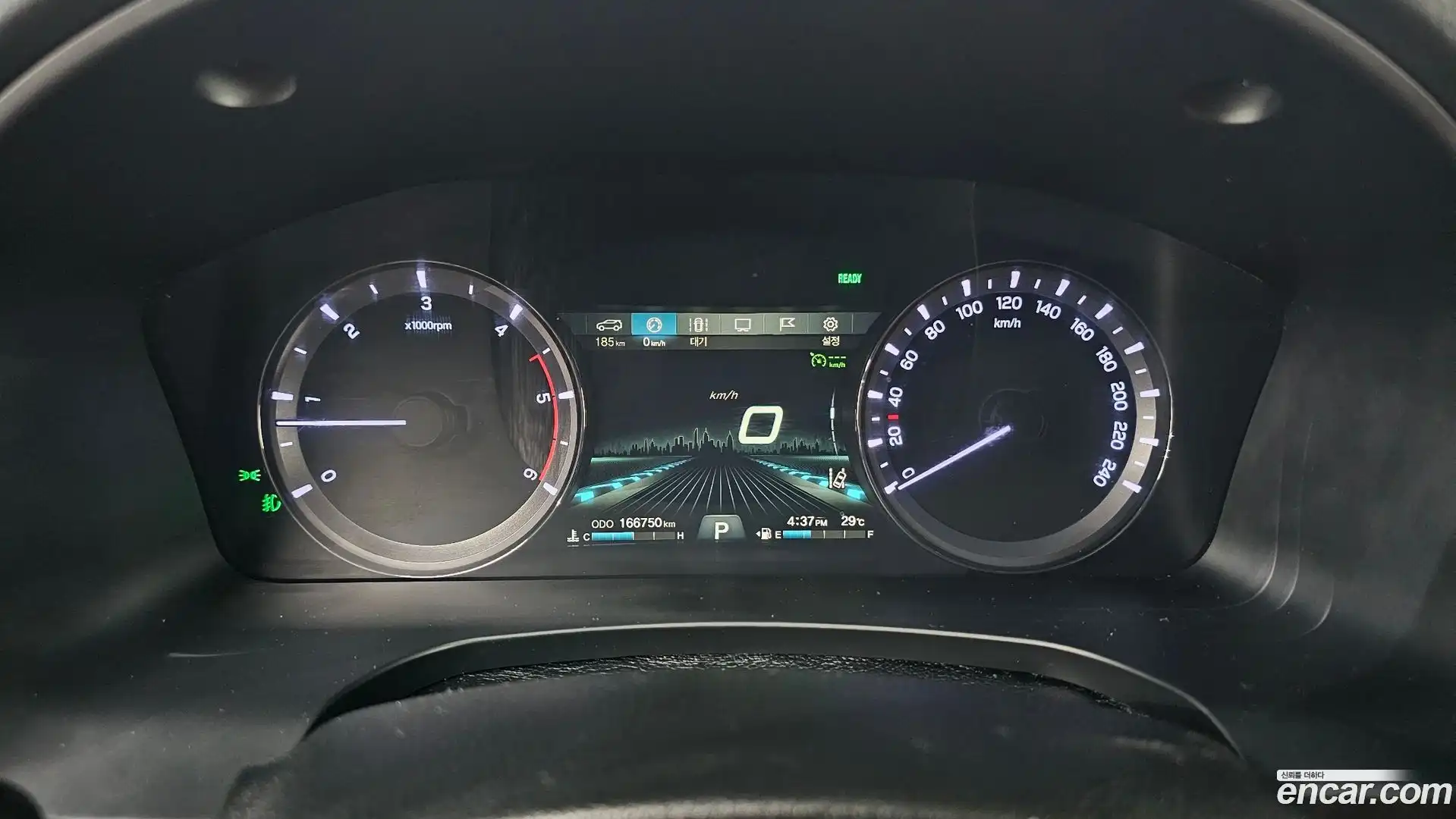 Rexton KG Mobility 2018.2-INNER-008
