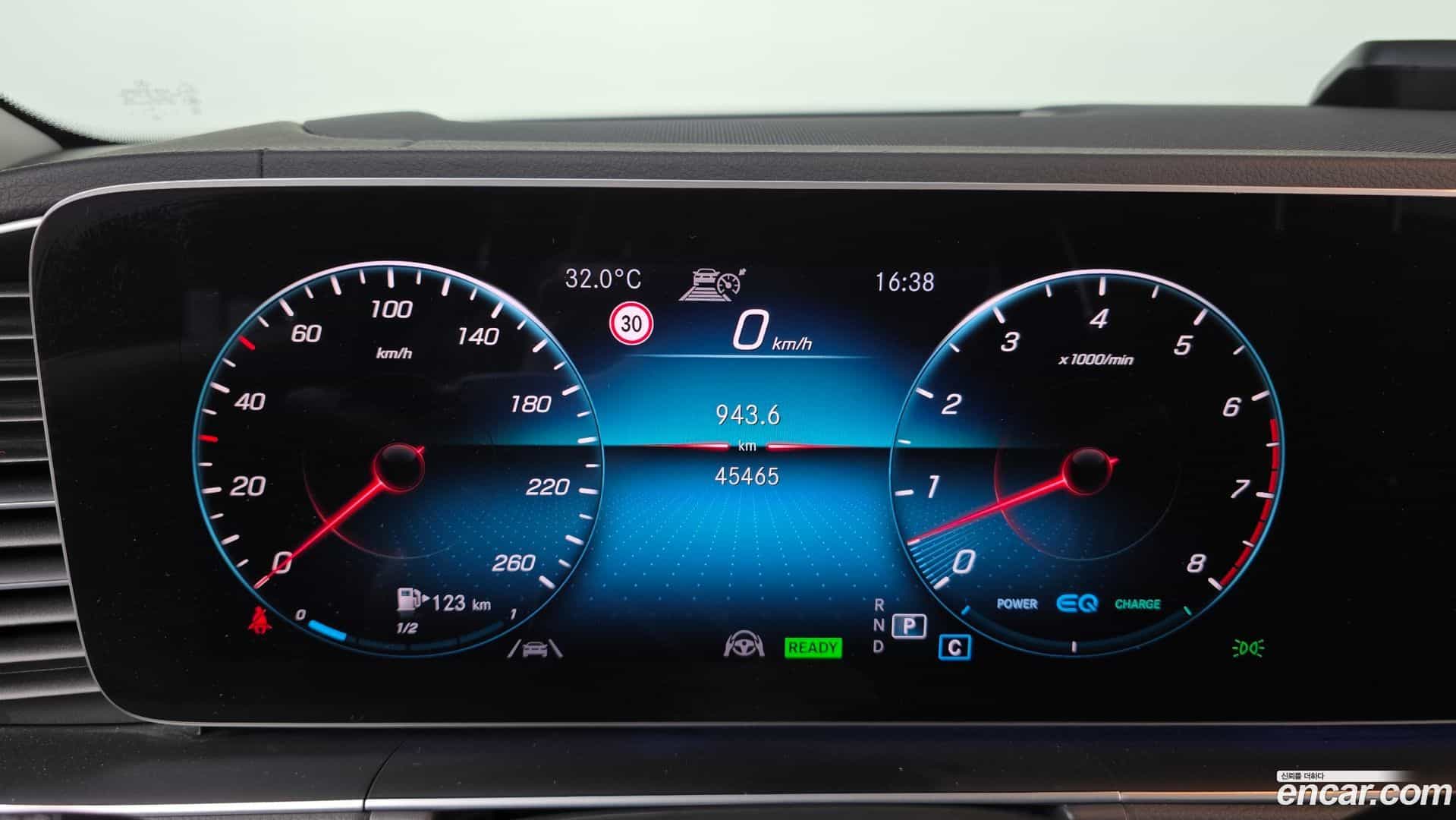 GLE-Class Mercedes-Benz 2020.6-INNER-008