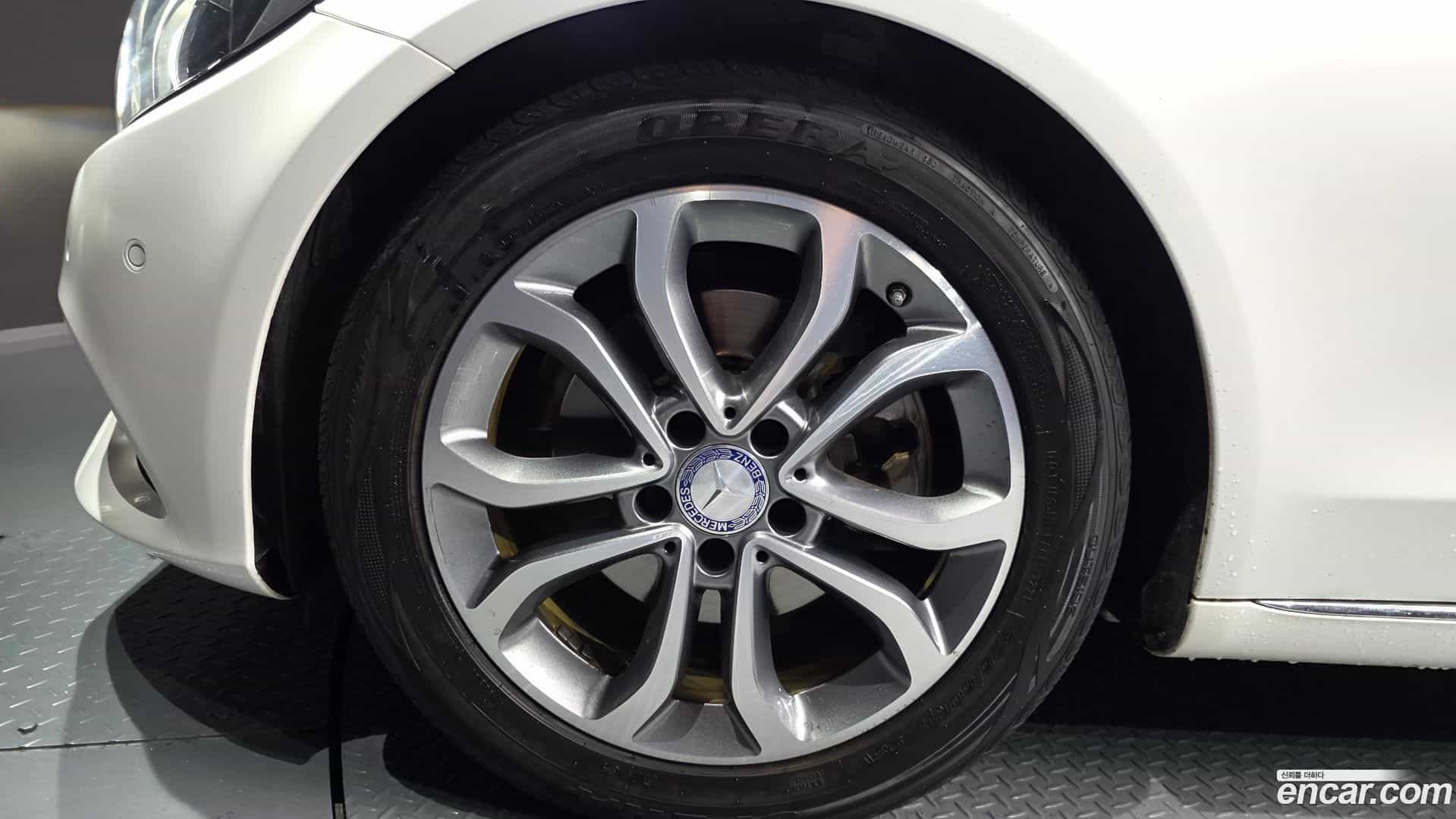 C-Class Mercedes-Benz 2017.1-OUTER-005