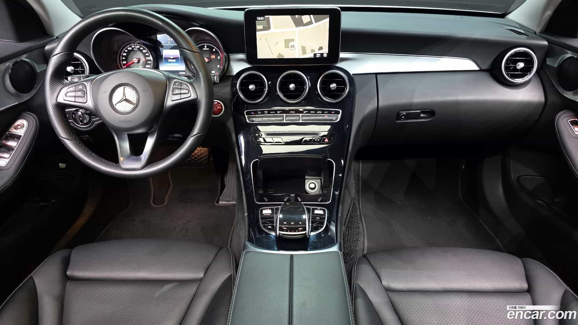 C-Class Mercedes-Benz 2017.1-INNER-007