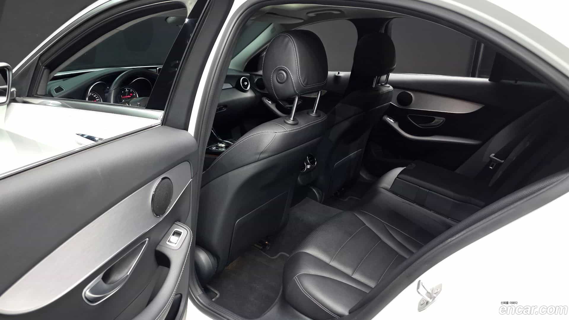 C-Class Mercedes-Benz 2017.1-OPTION-015