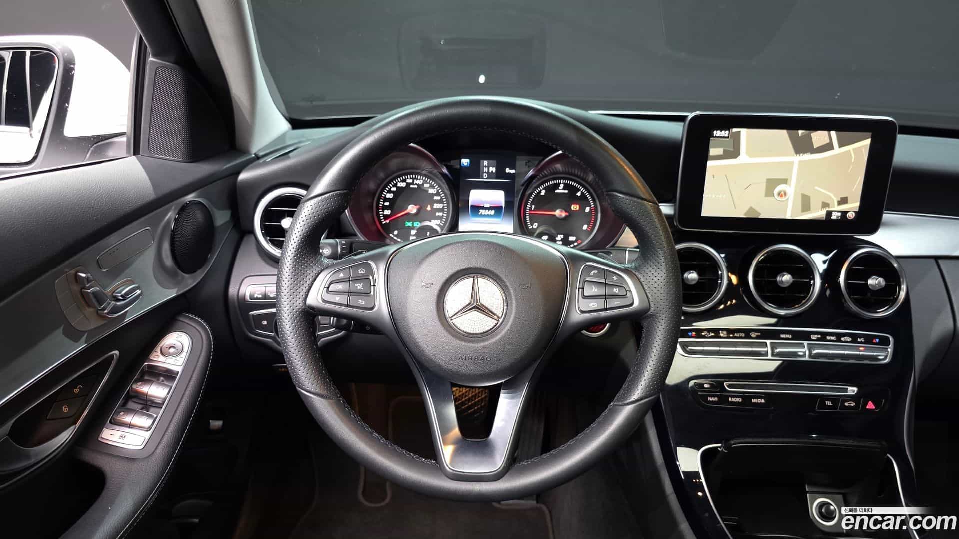 C-Class Mercedes-Benz 2017.1-OPTION-017