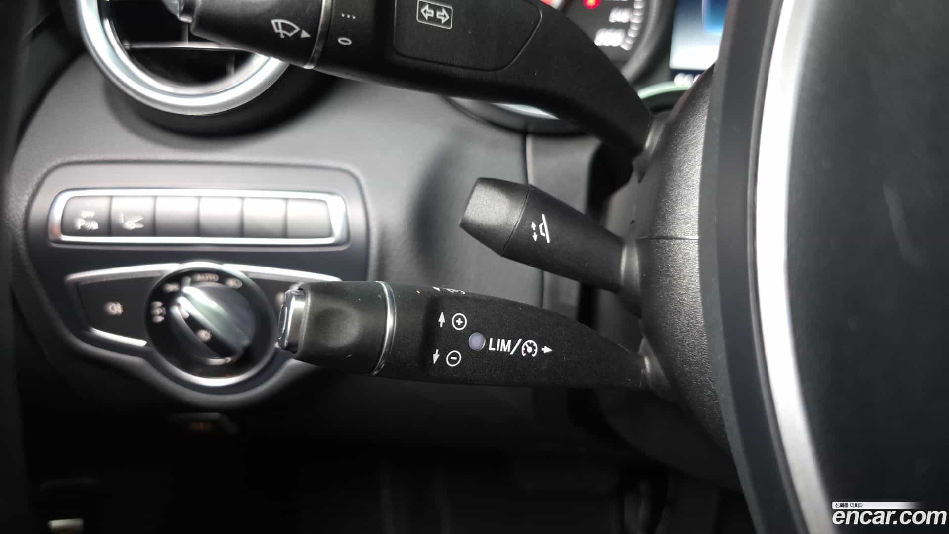 C-Class Mercedes-Benz 2017.1-OPTION-023