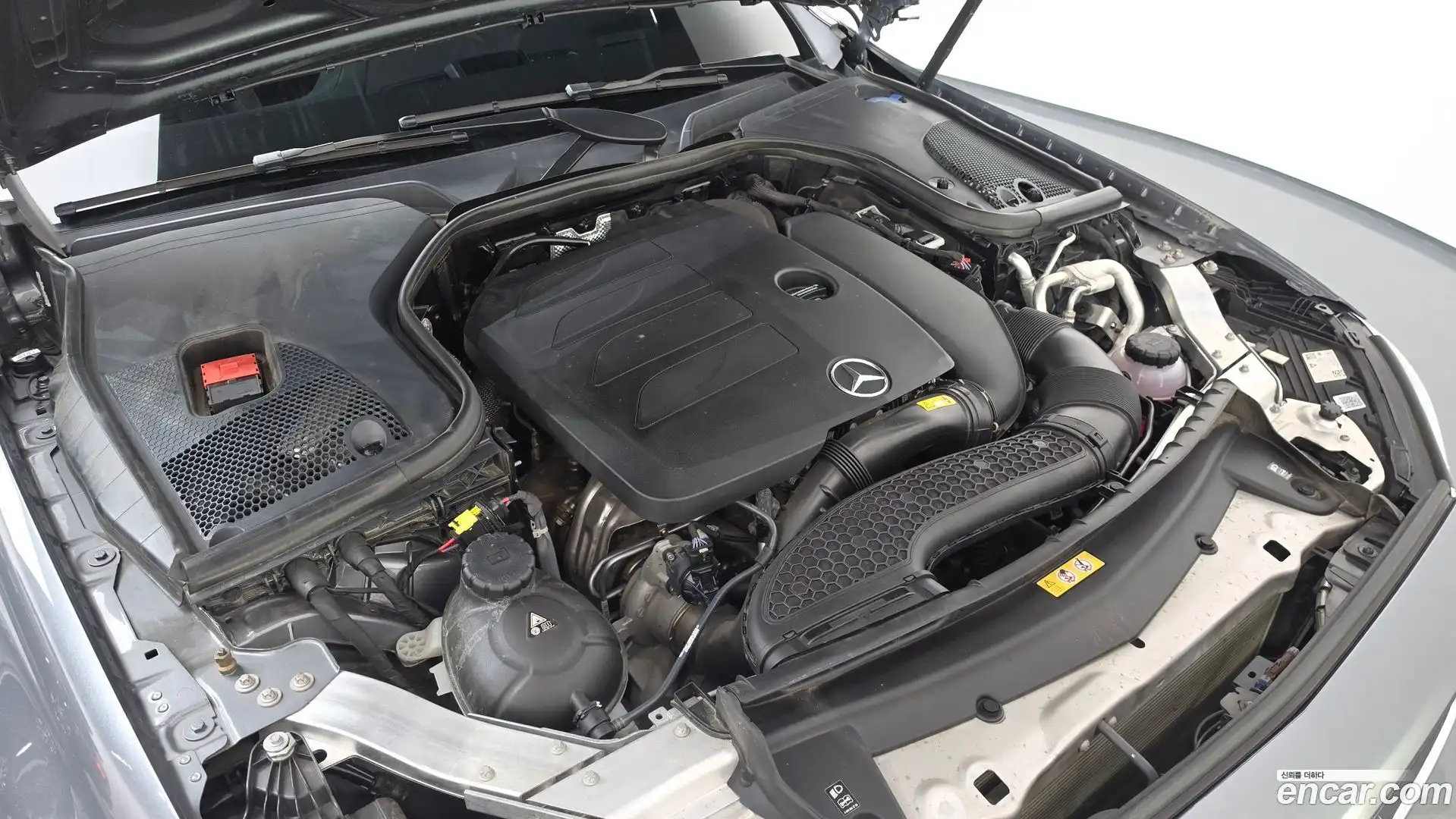 E-Class Mercedes-Benz 2022.1-OUTER-006