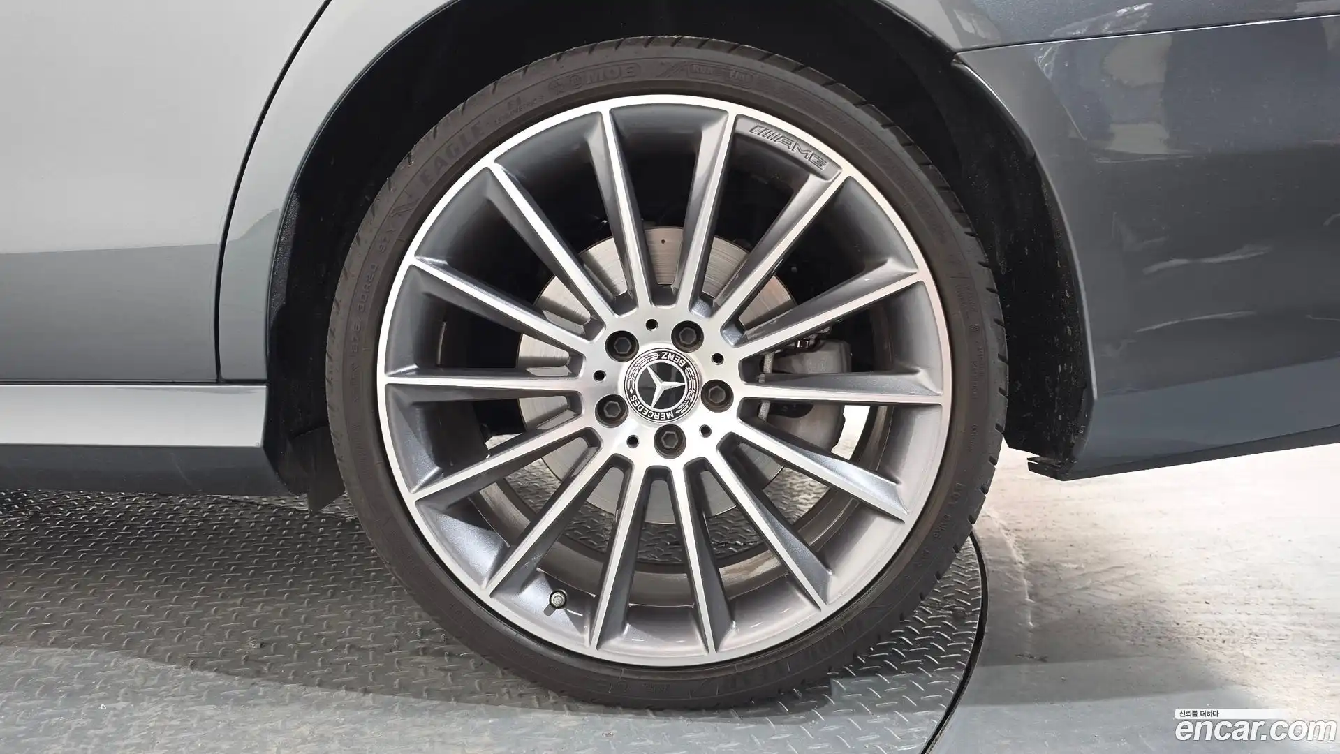 E-Class Mercedes-Benz 2022.1-OUTER-031