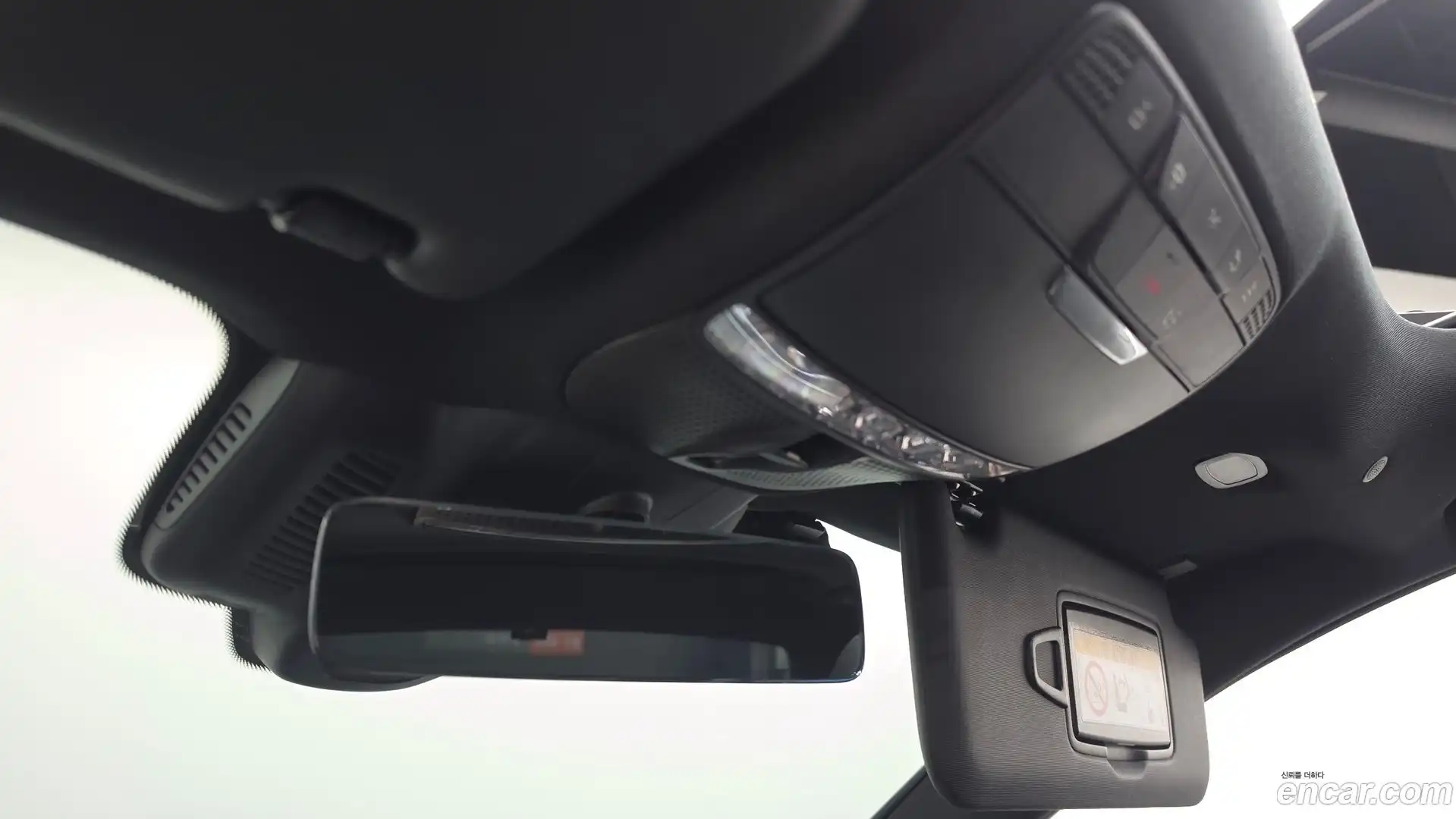 E-Class Mercedes-Benz 2022.1-OPTION-041