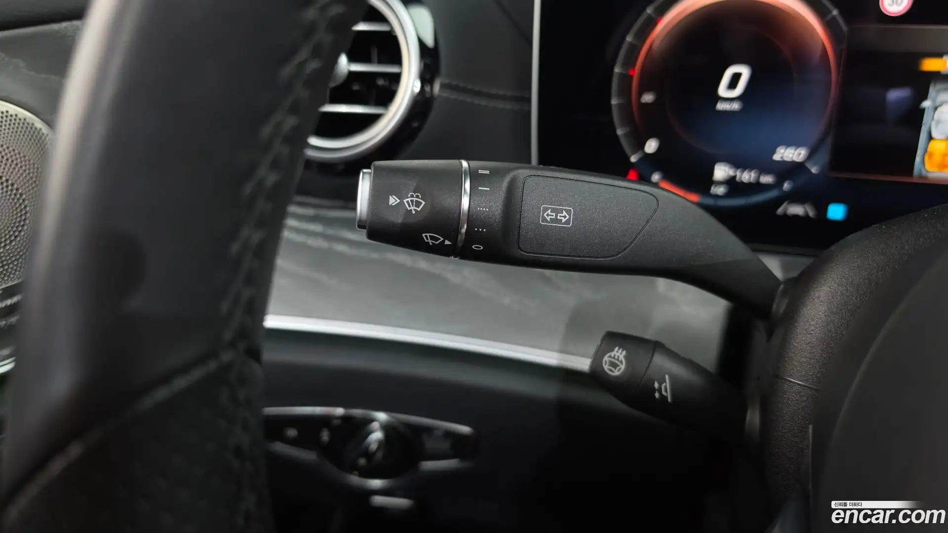 E-Class Mercedes-Benz 2022.1-OPTION-043