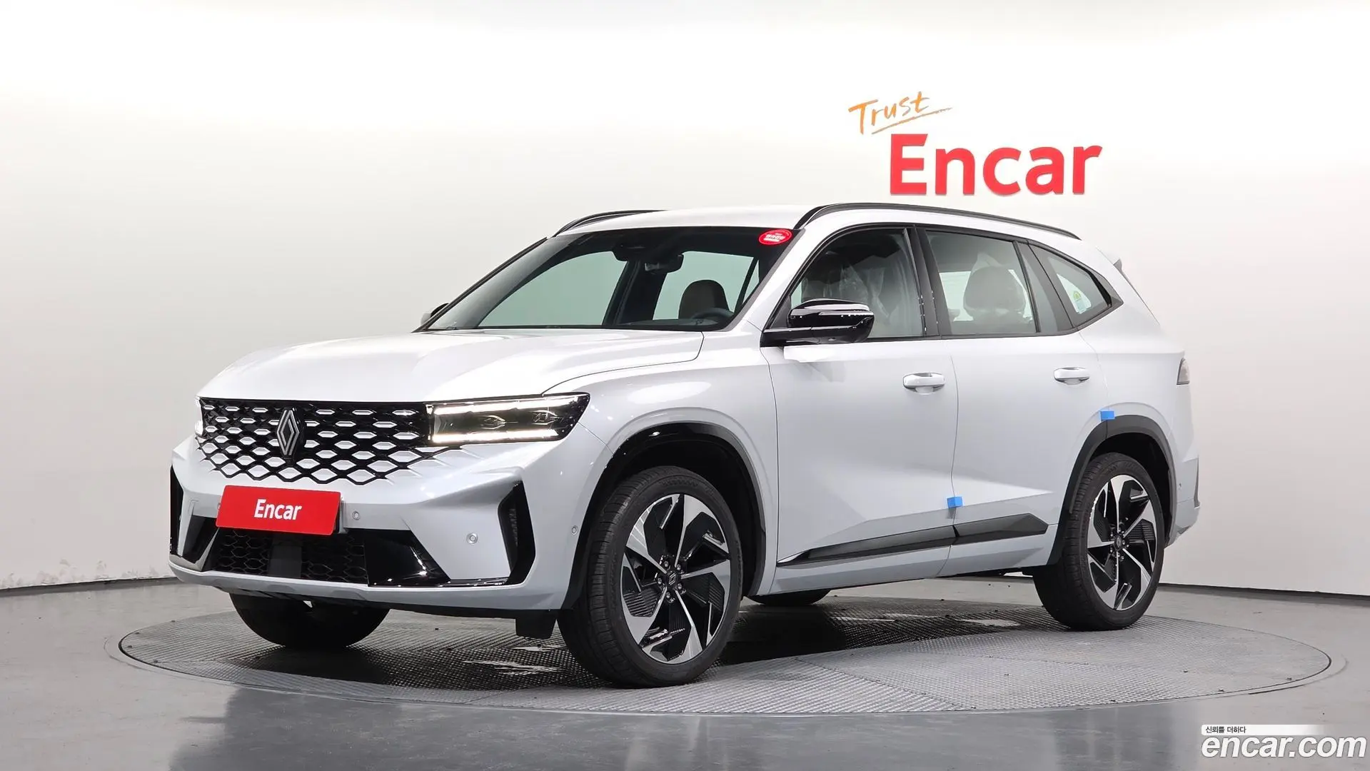 Main__Slider__Photo:Grand Koleos Renault Korea 2025.4-0