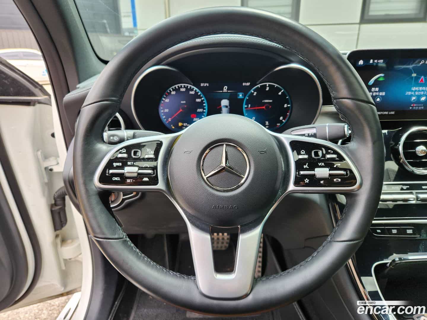 GLC-Class Mercedes-Benz 2022.6-OUTER-006