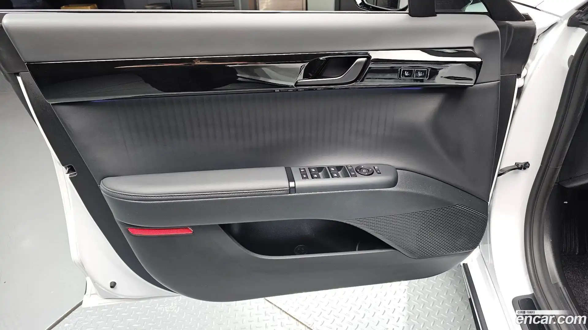 Grandeur Hyundai 2026.2-INNER-034
