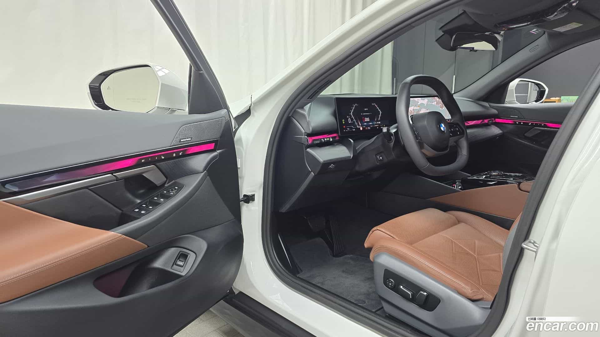 5-Series BMW 2023.11-INNER-010