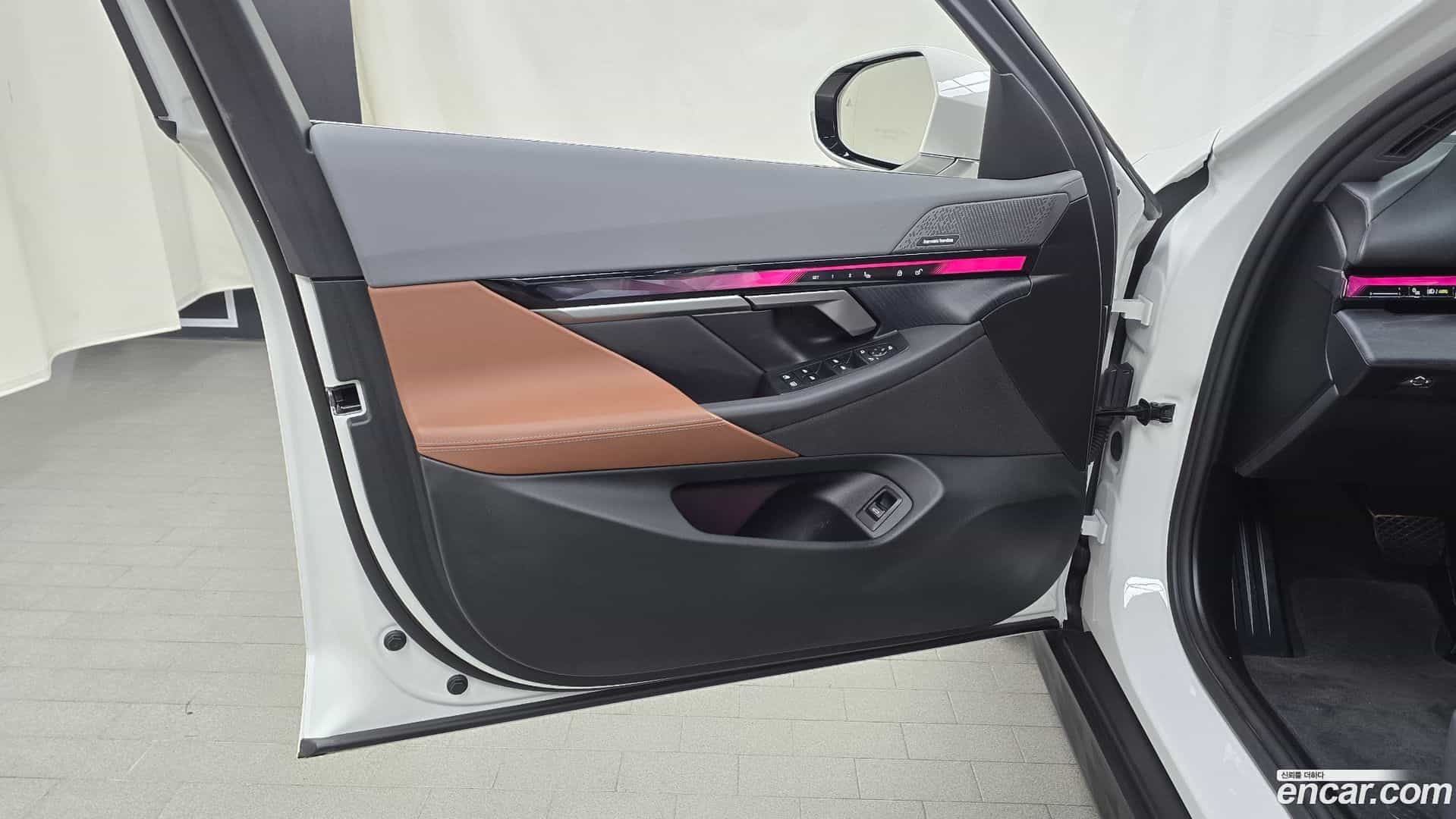 5-Series BMW 2023.11-INNER-034