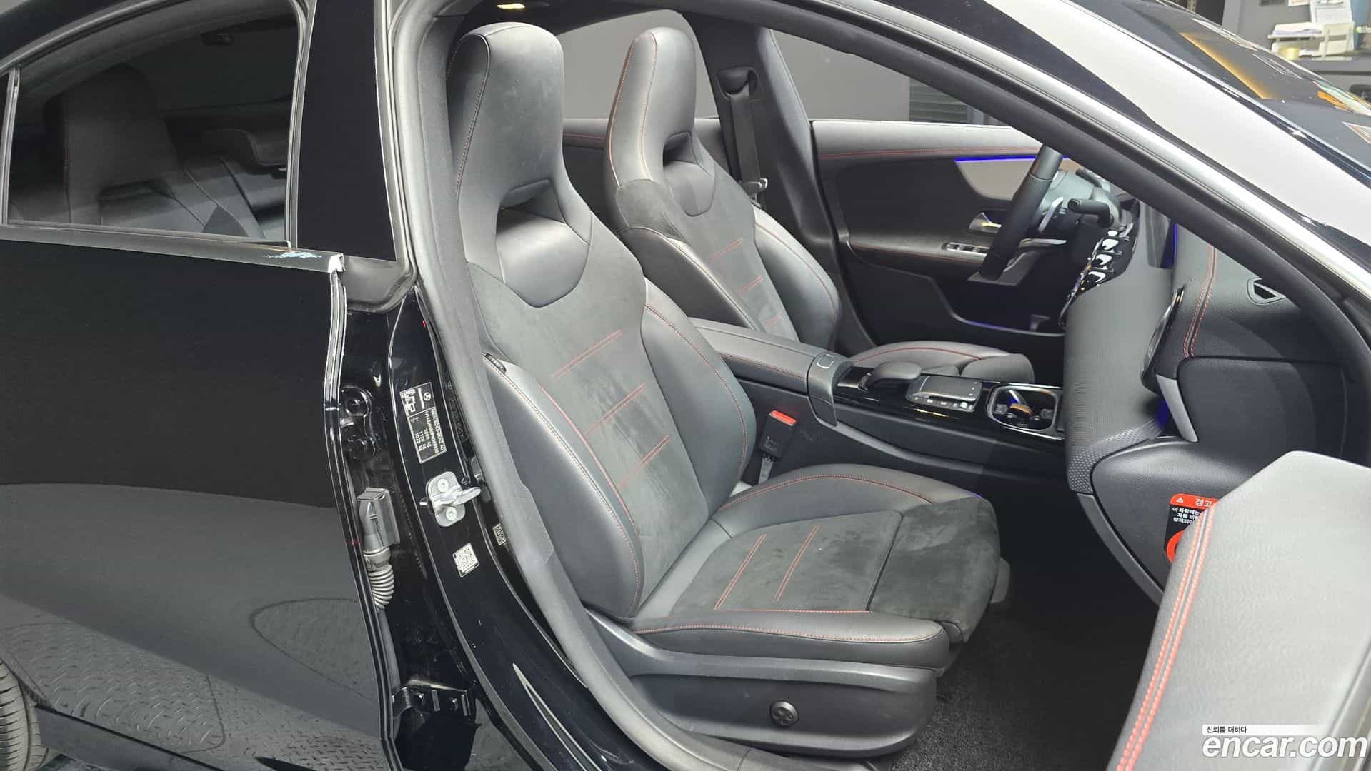 CLA-Class Mercedes-Benz 2023.2-OPTION-016