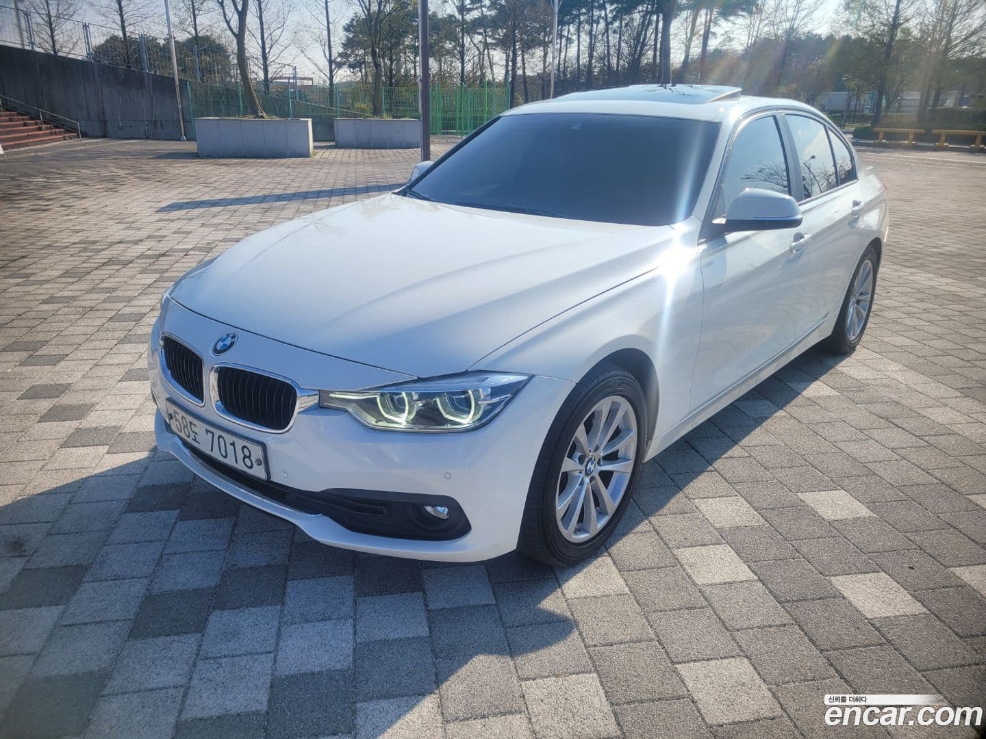 Main__Slider__Photo:3-Series BMW 2017.11-0