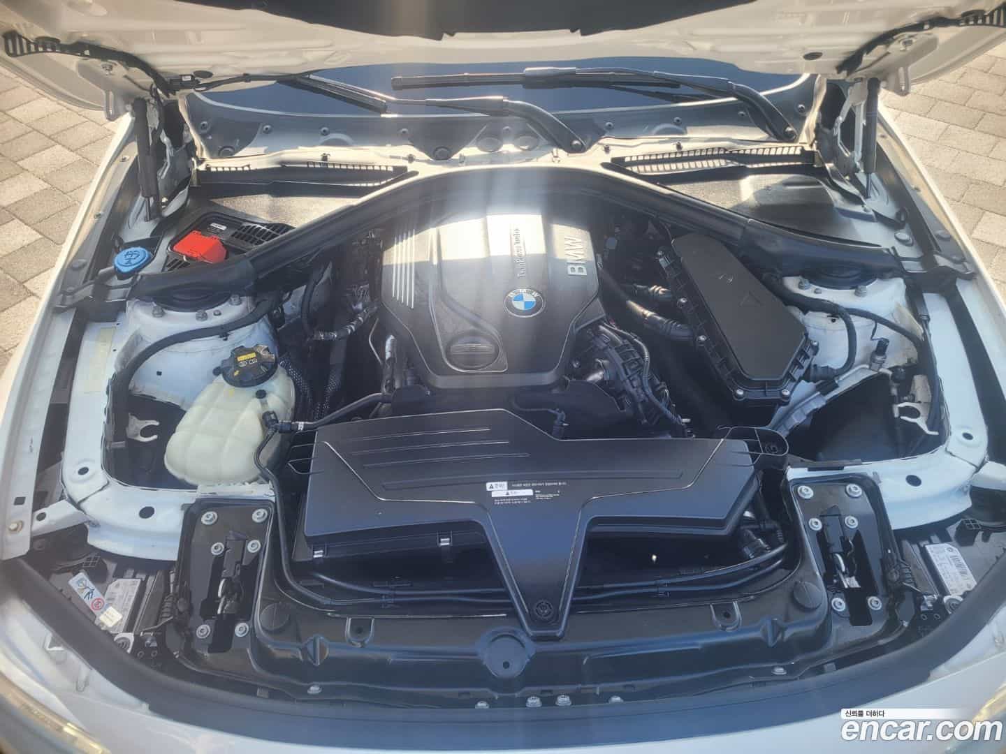 3-Series BMW 2017.11-INNER-009