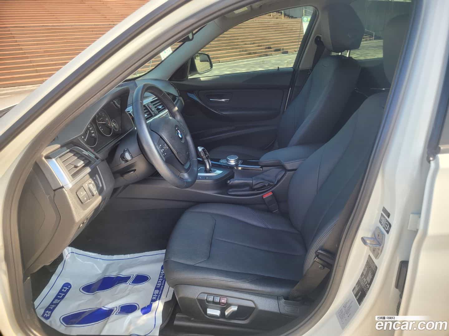 3-Series BMW 2017.11-INNER-010