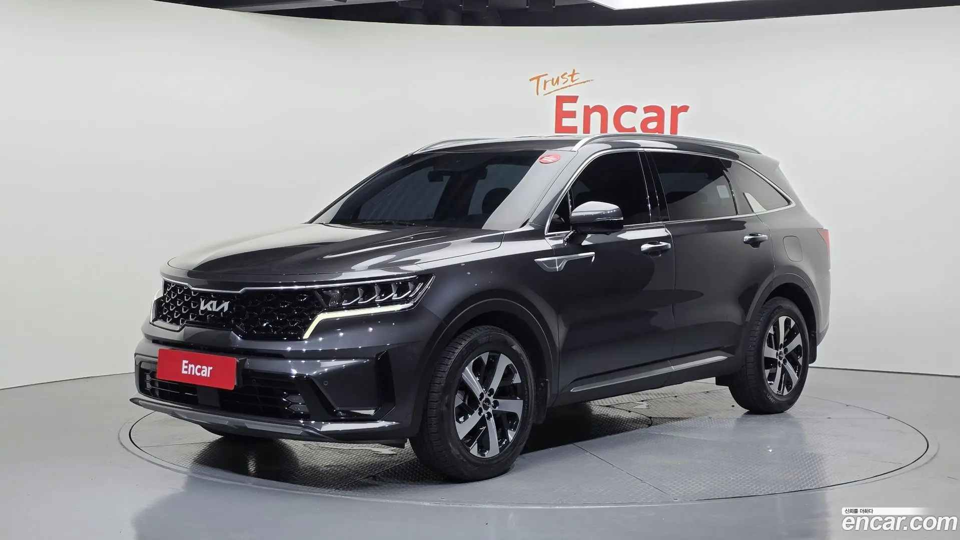 Main__Slider__Photo:Sorento Kia 2021.9-0