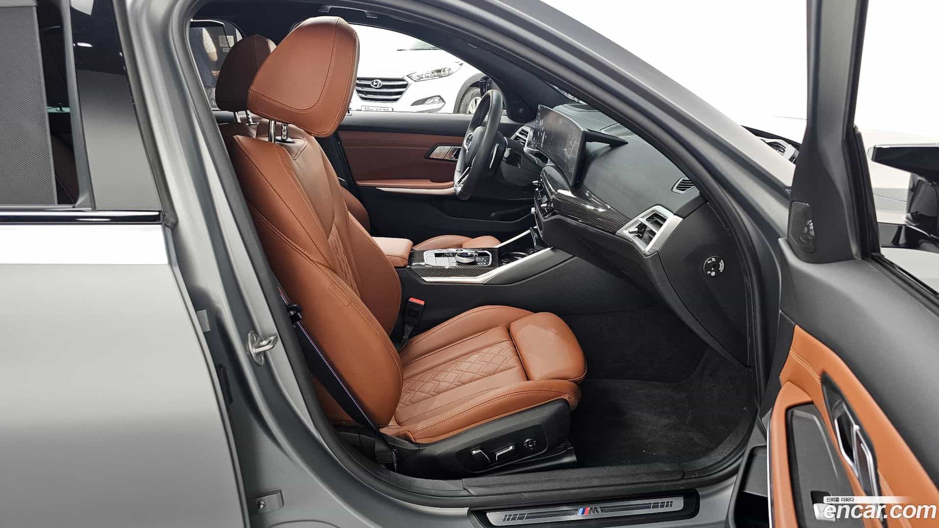 3-Series BMW 2025.9-INNER-036