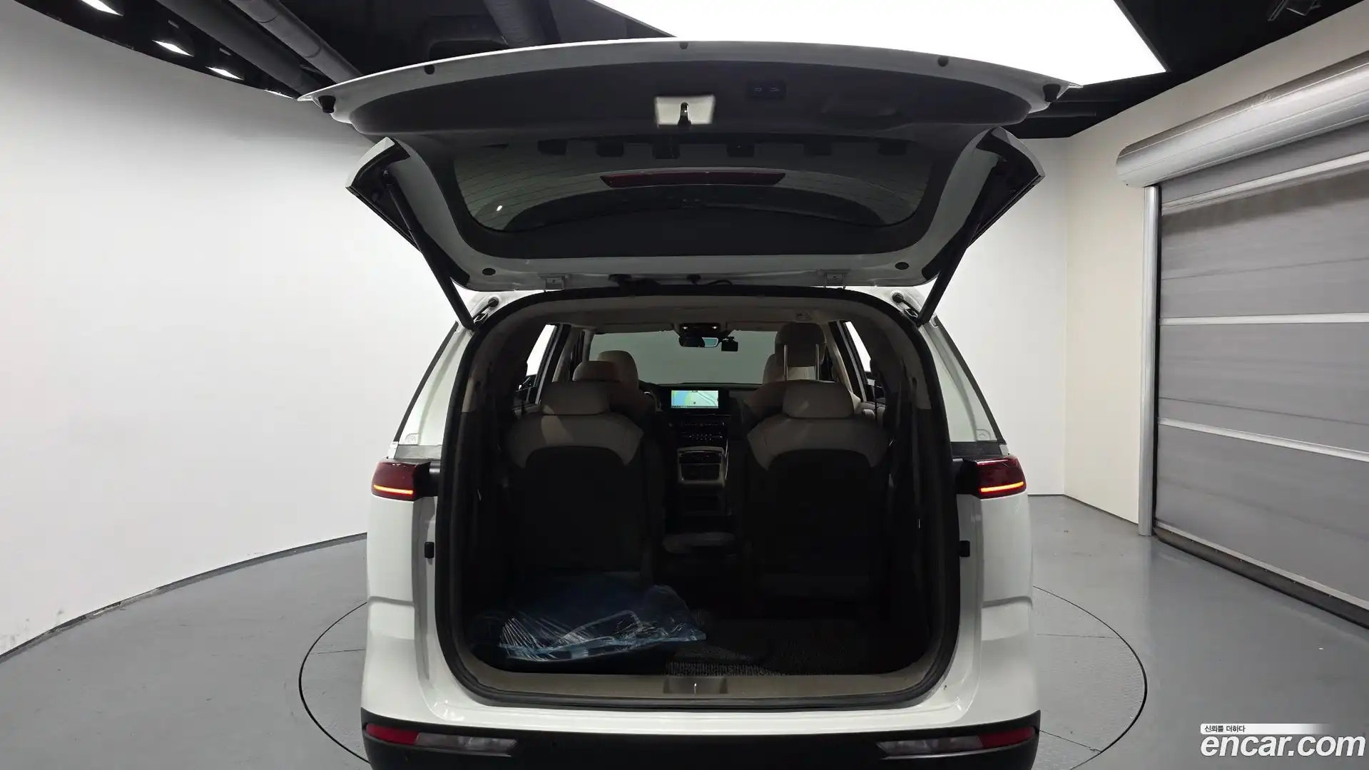 Canival Kia 2023.4-OPTION-024