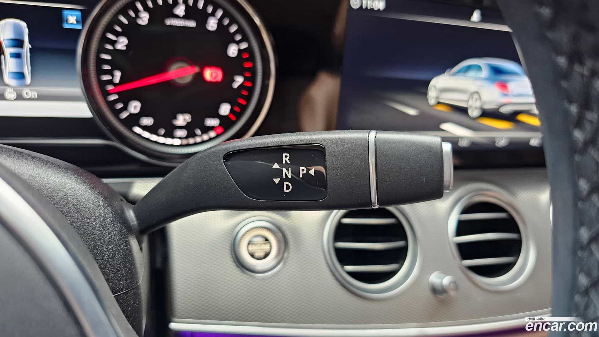 E-Class Mercedes-Benz 2018.9-INNER-009
