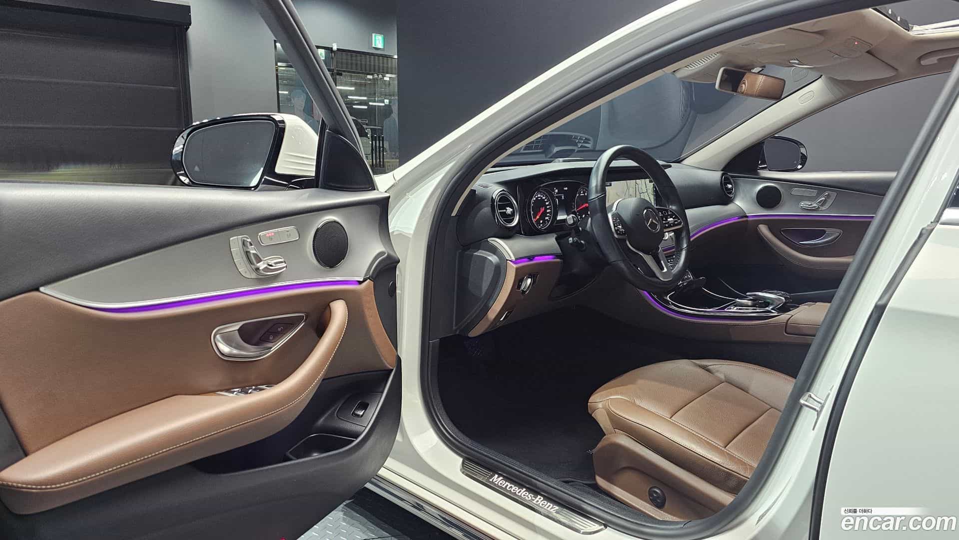 E-Class Mercedes-Benz 2018.9-INNER-010