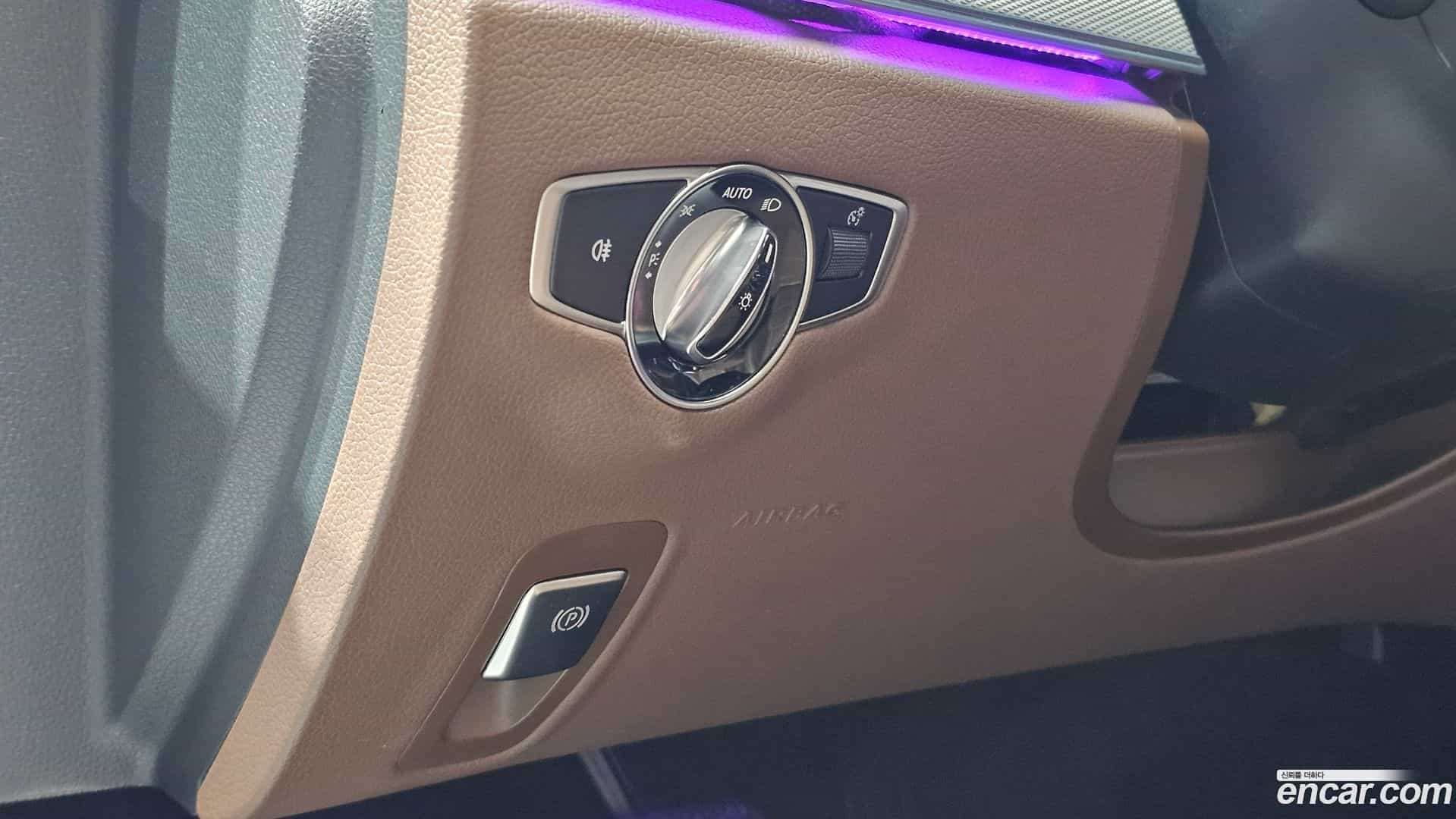 E-Class Mercedes-Benz 2018.9-OPTION-020