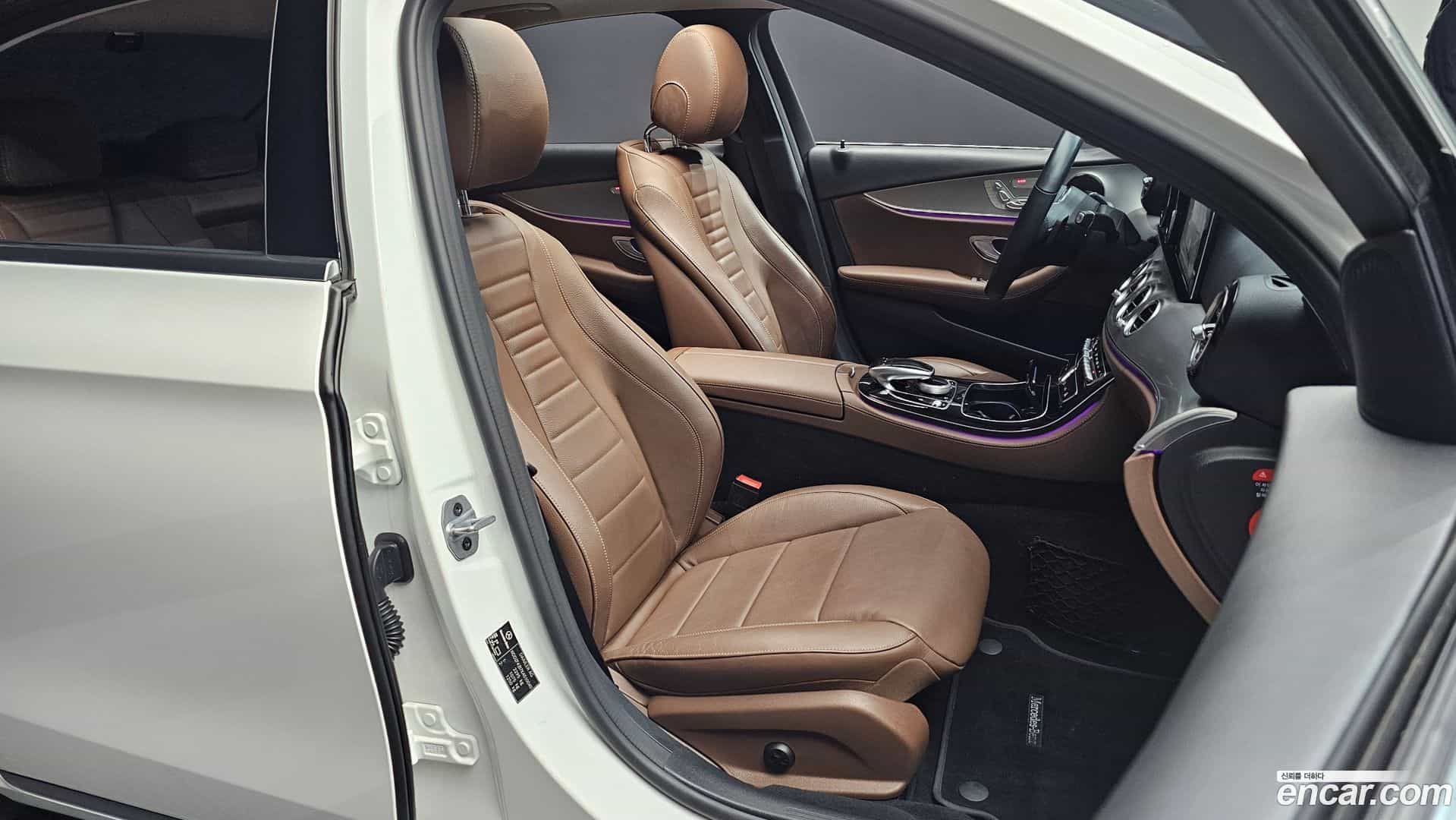 E-Class Mercedes-Benz 2018.9-INNER-036