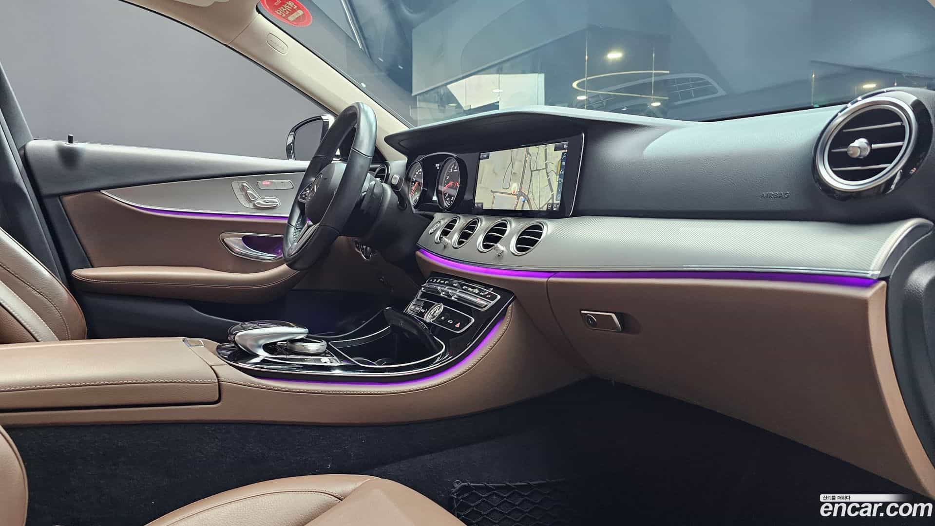 E-Class Mercedes-Benz 2018.9-OPTION-041