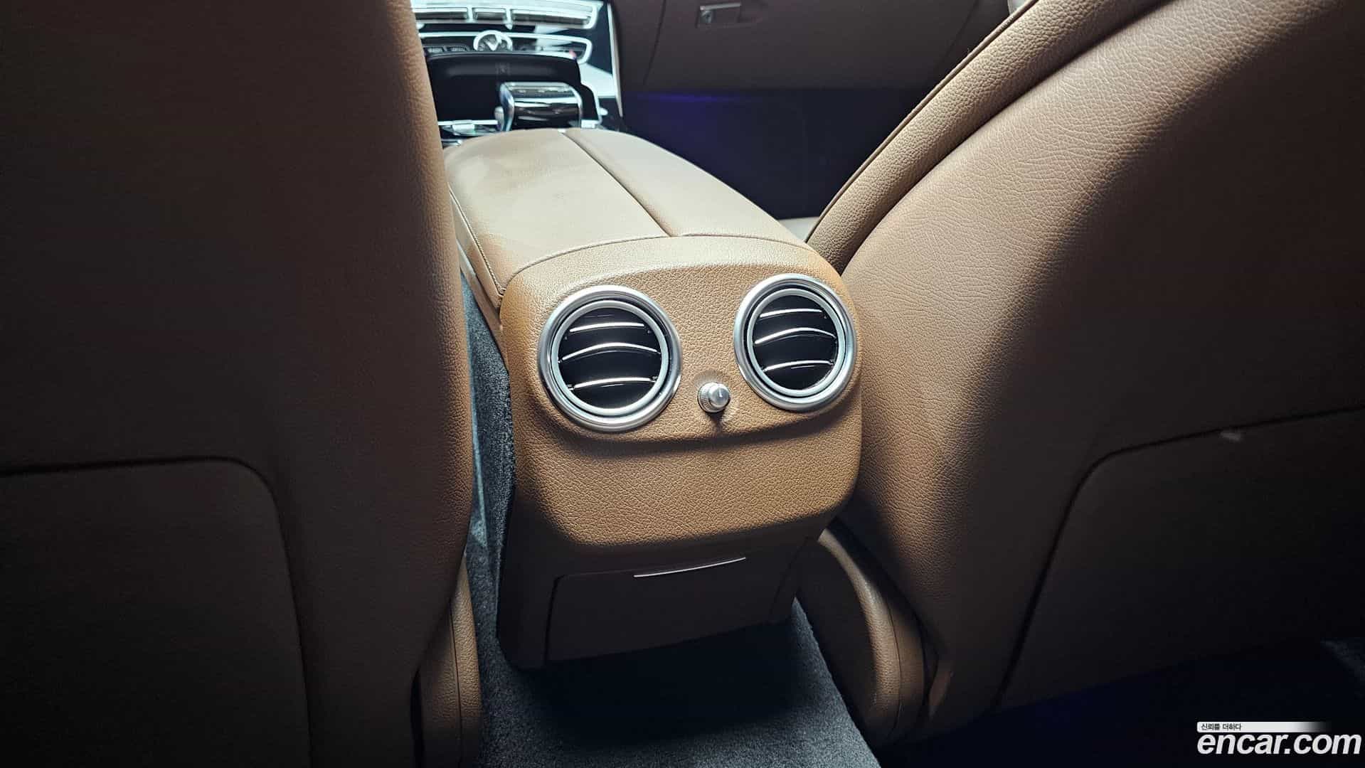 E-Class Mercedes-Benz 2018.9-OPTION-043