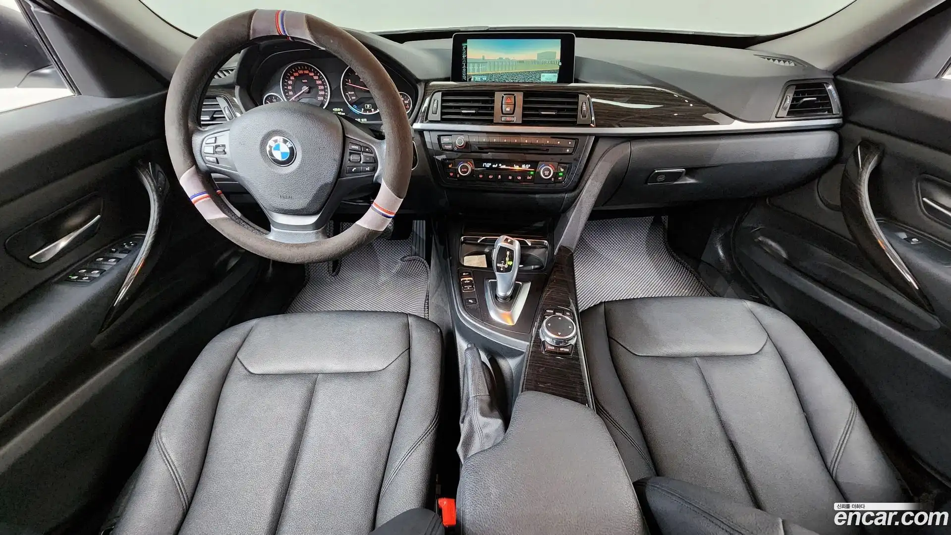 Gran Turismo BMW 2016.10-INNER-007
