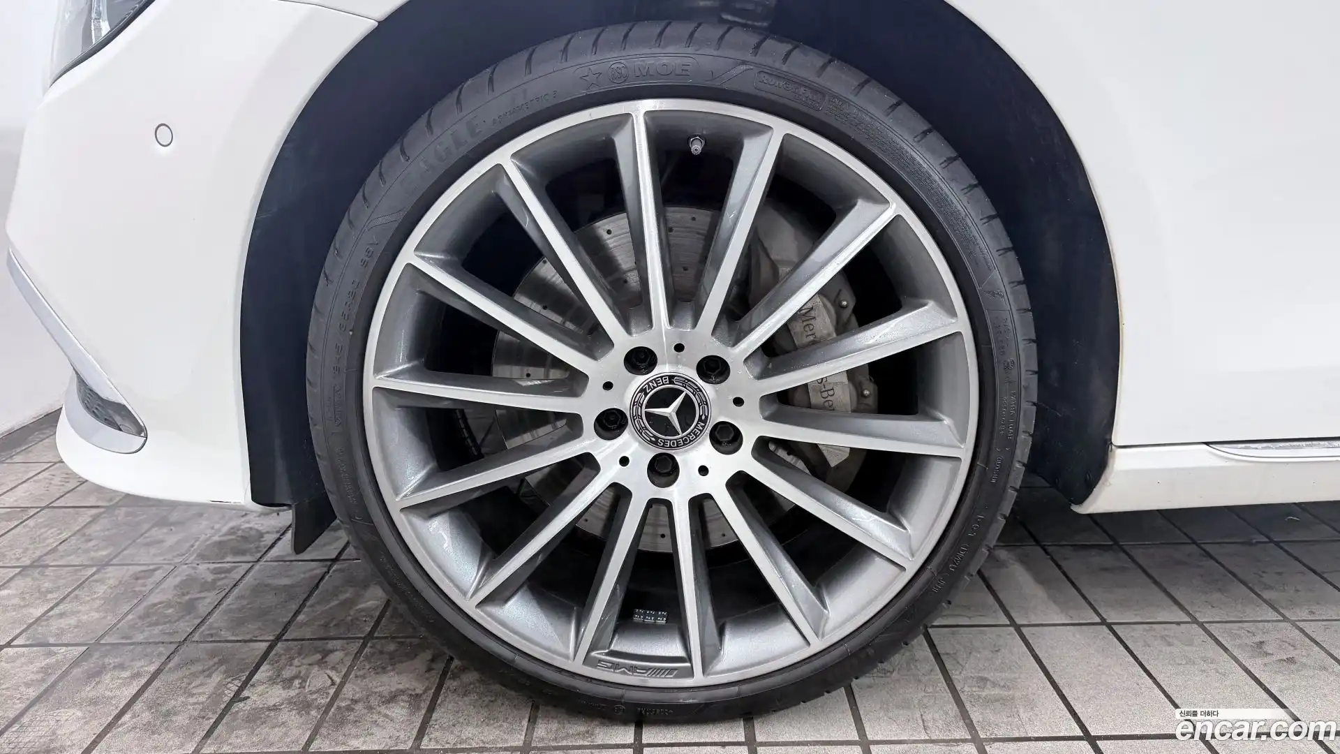 E-Class Mercedes-Benz 2023.8-OUTER-005
