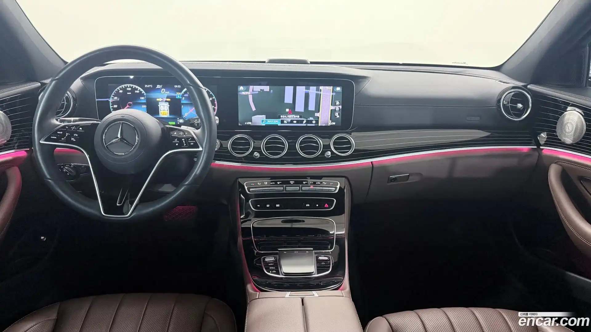 E-Class Mercedes-Benz 2023.8-INNER-007