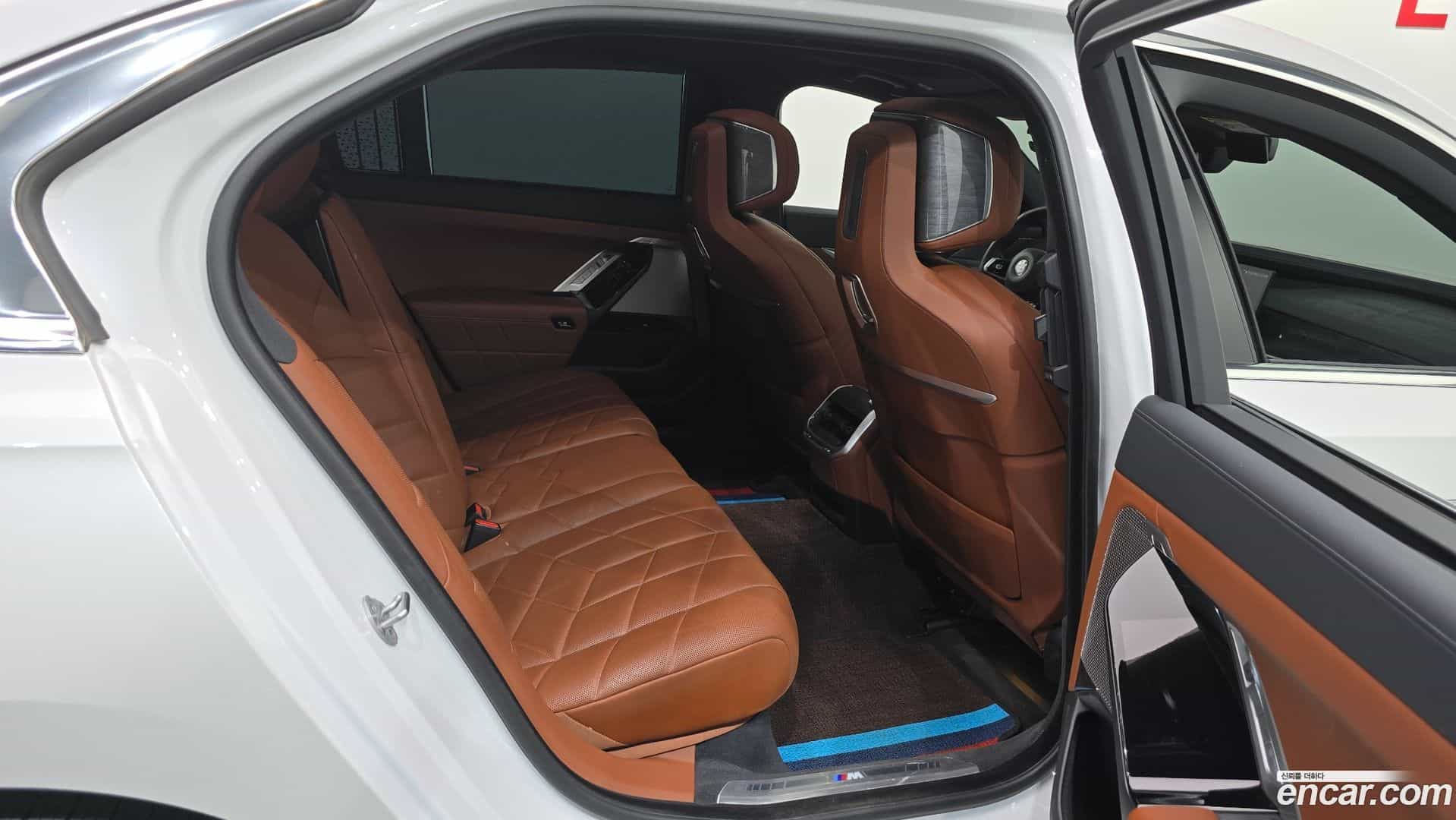 7-Series BMW 2024.4-OPTION-015