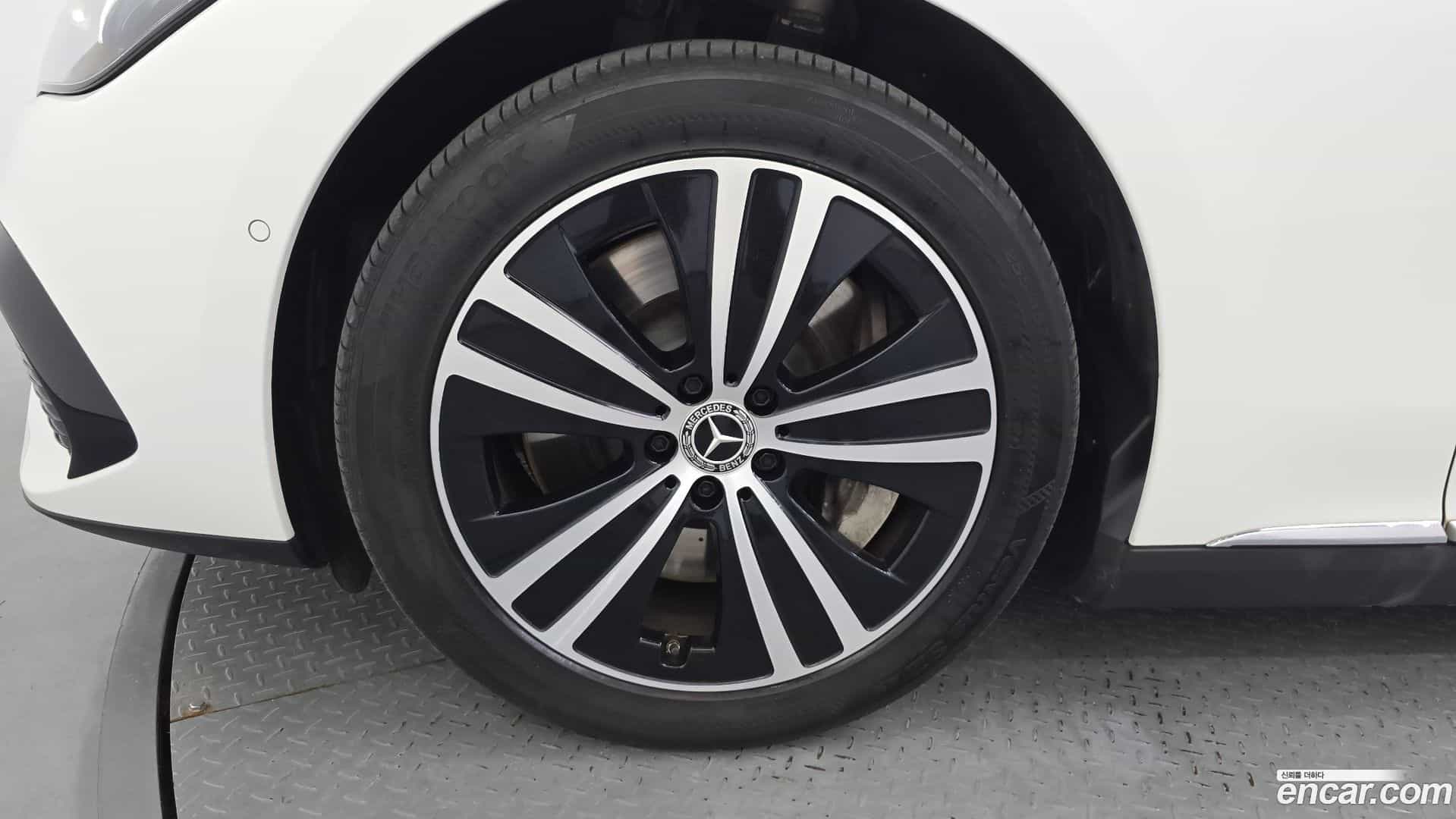 EQE Mercedes-Benz 2023.3-OUTER-005