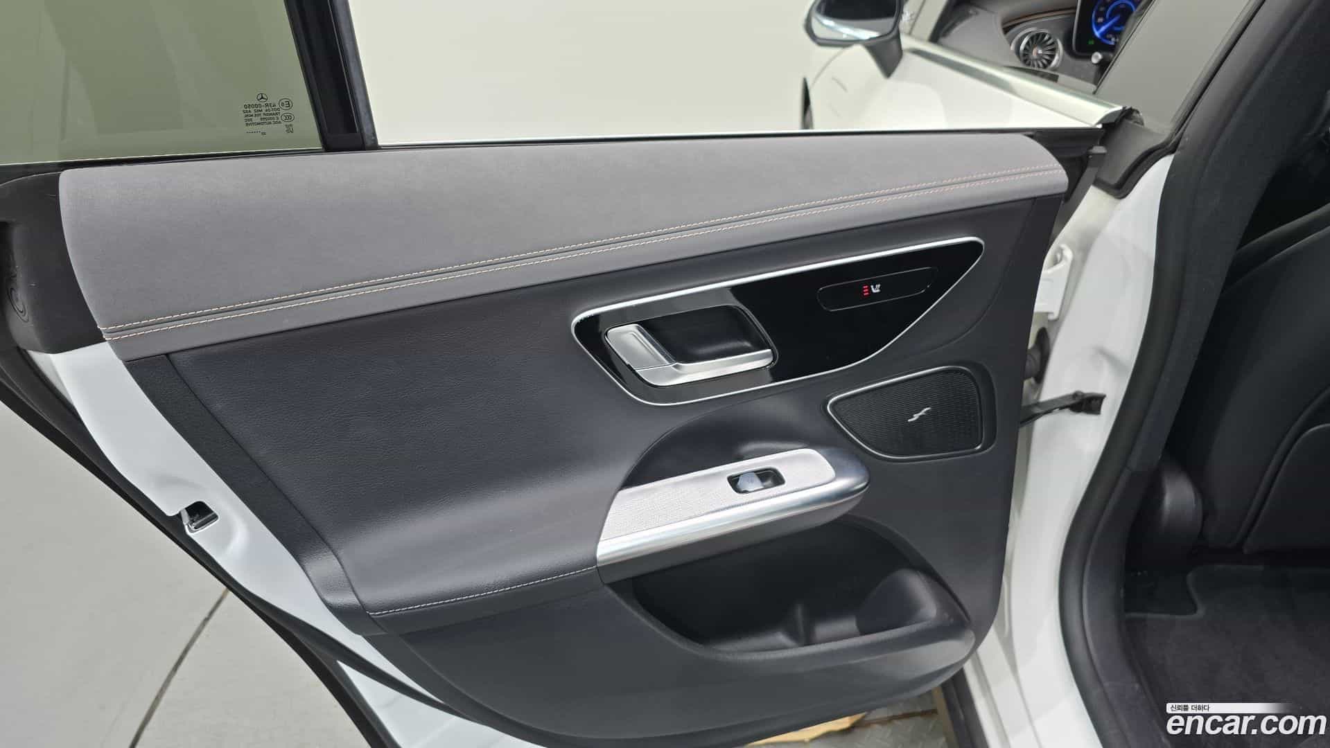 EQE Mercedes-Benz 2023.3-INNER-035