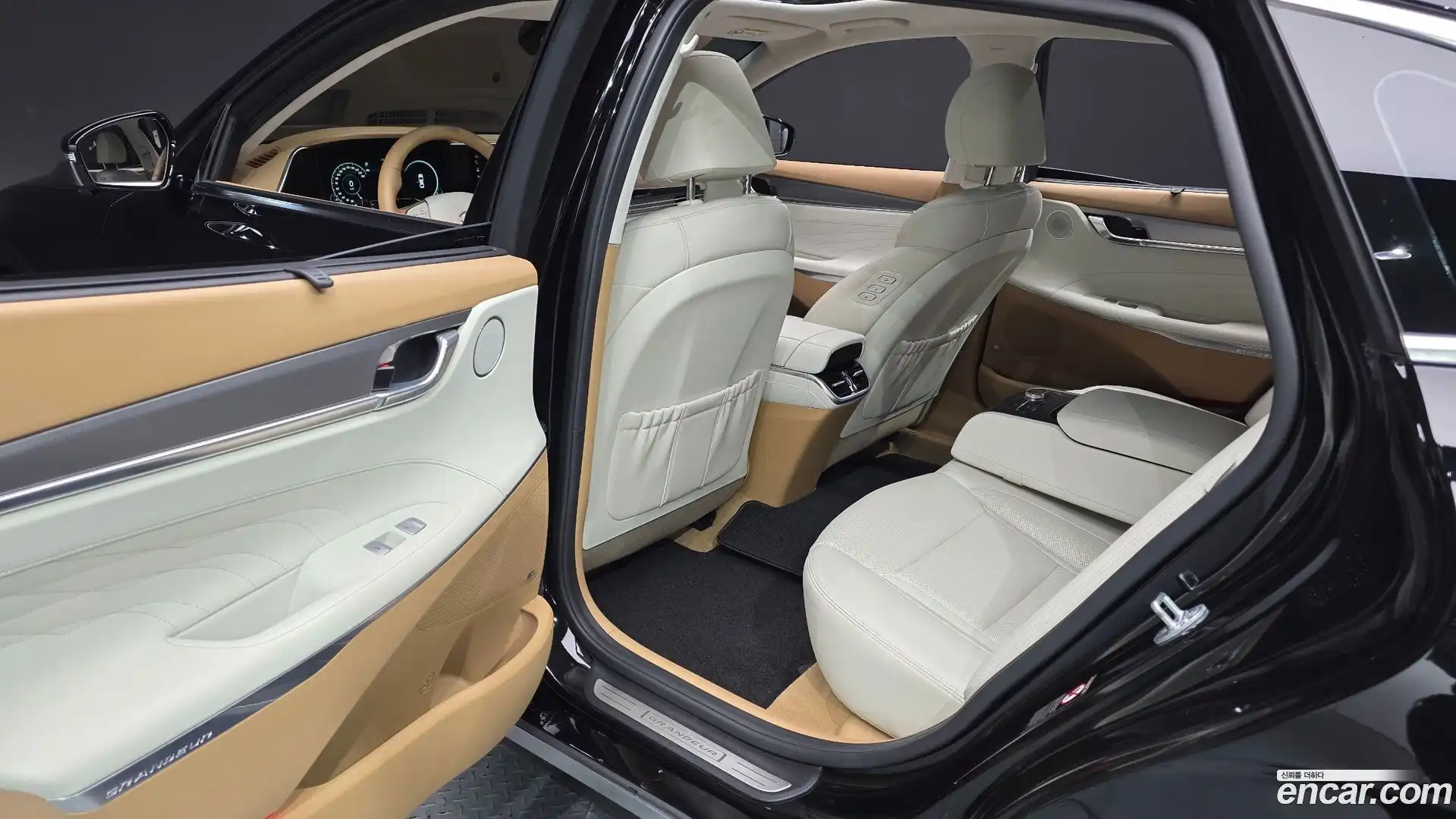 Grandeur Hyundai 2022.4-OPTION-015