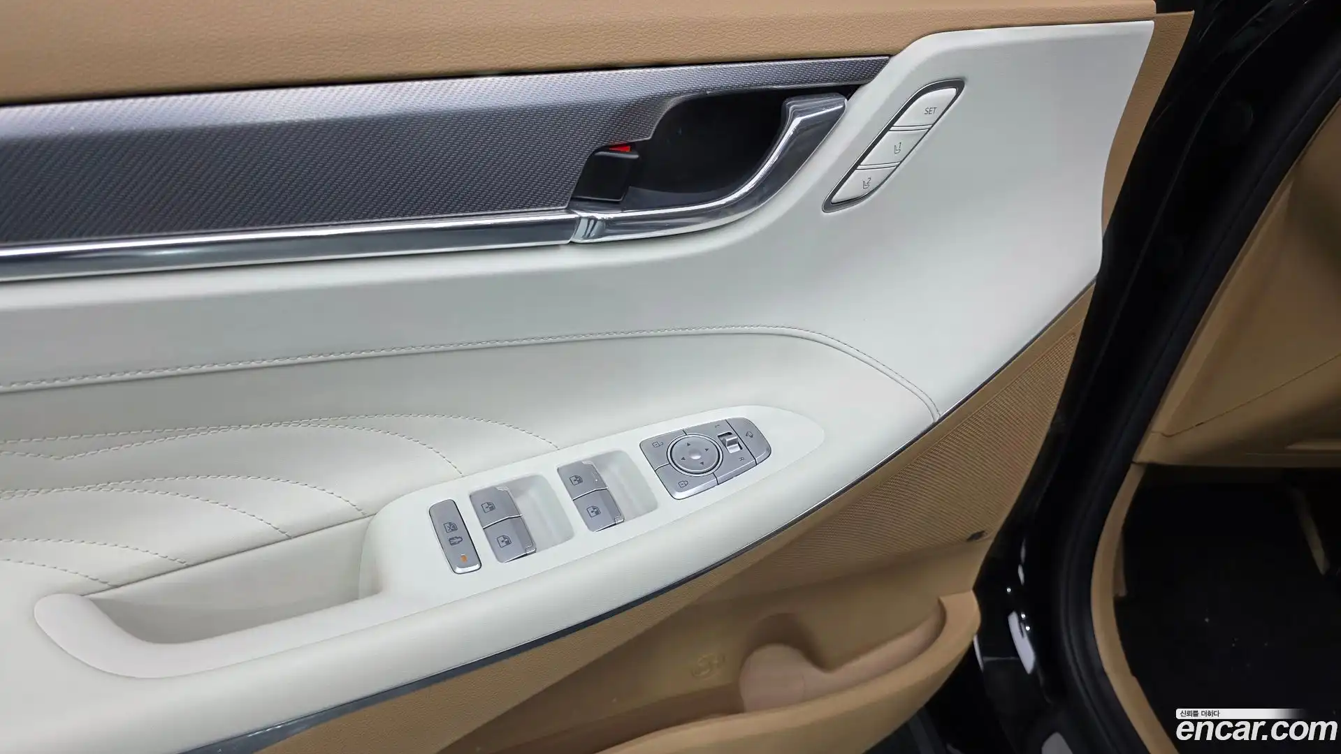 Grandeur Hyundai 2022.4-OPTION-024