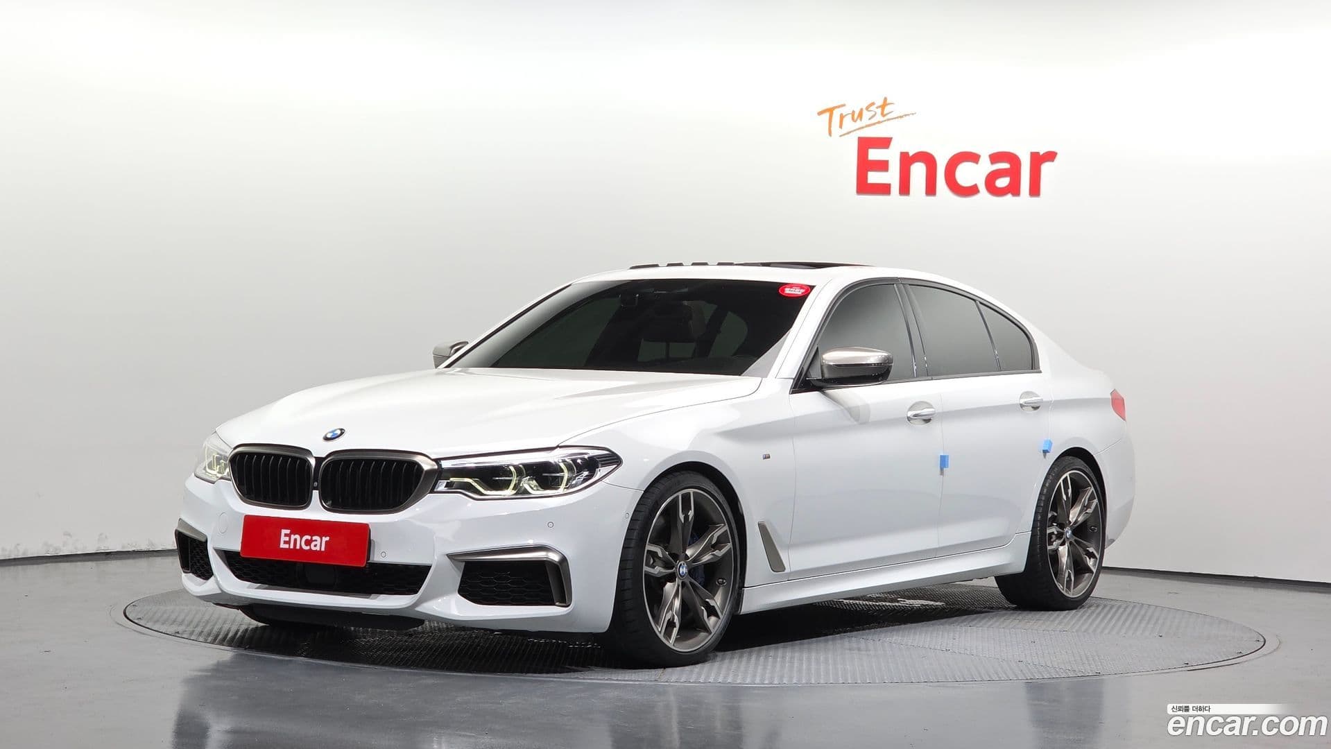 Main__Slider__Photo:5-Series BMW 2018.11-0