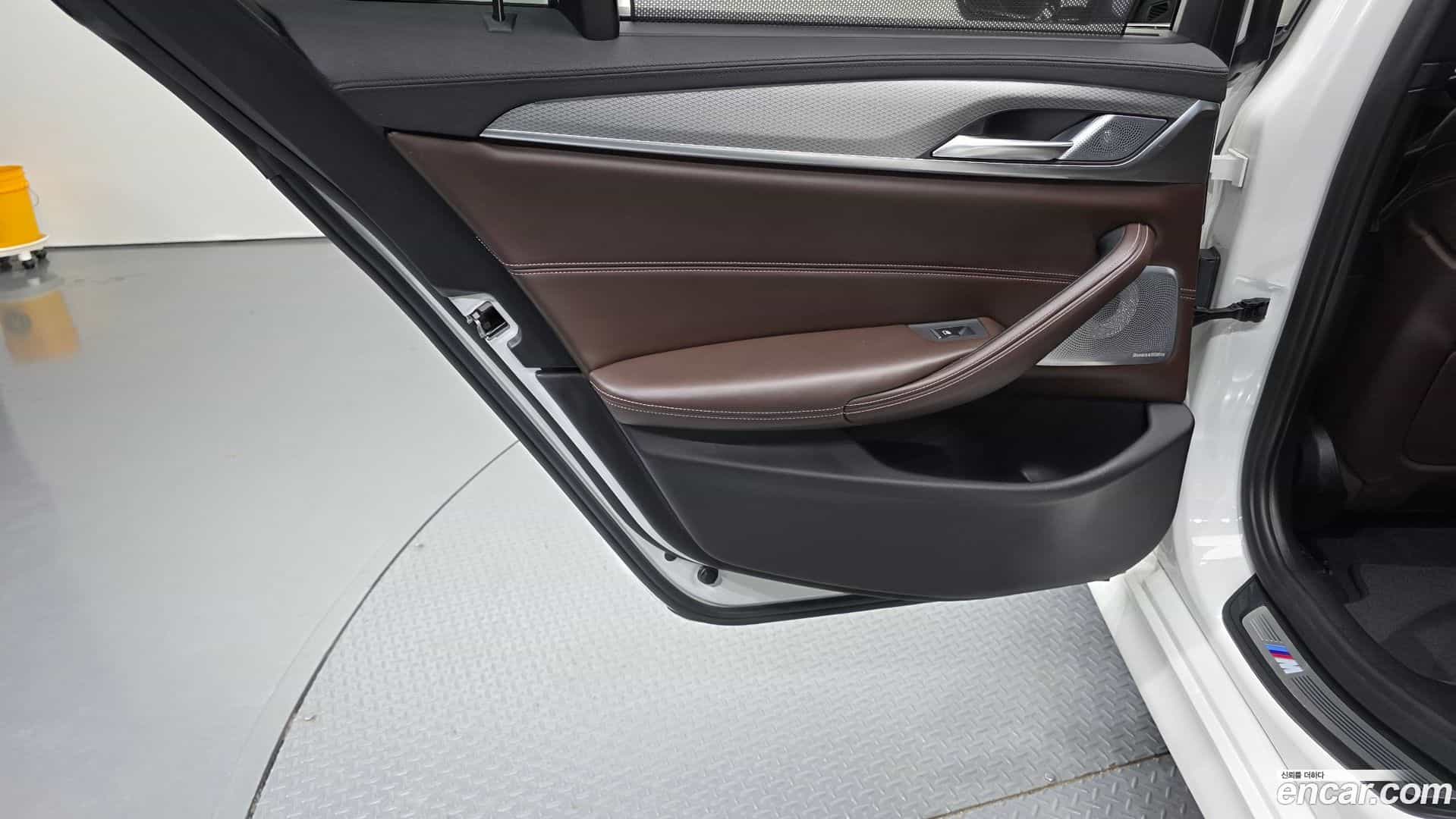5-Series BMW 2018.11-INNER-035