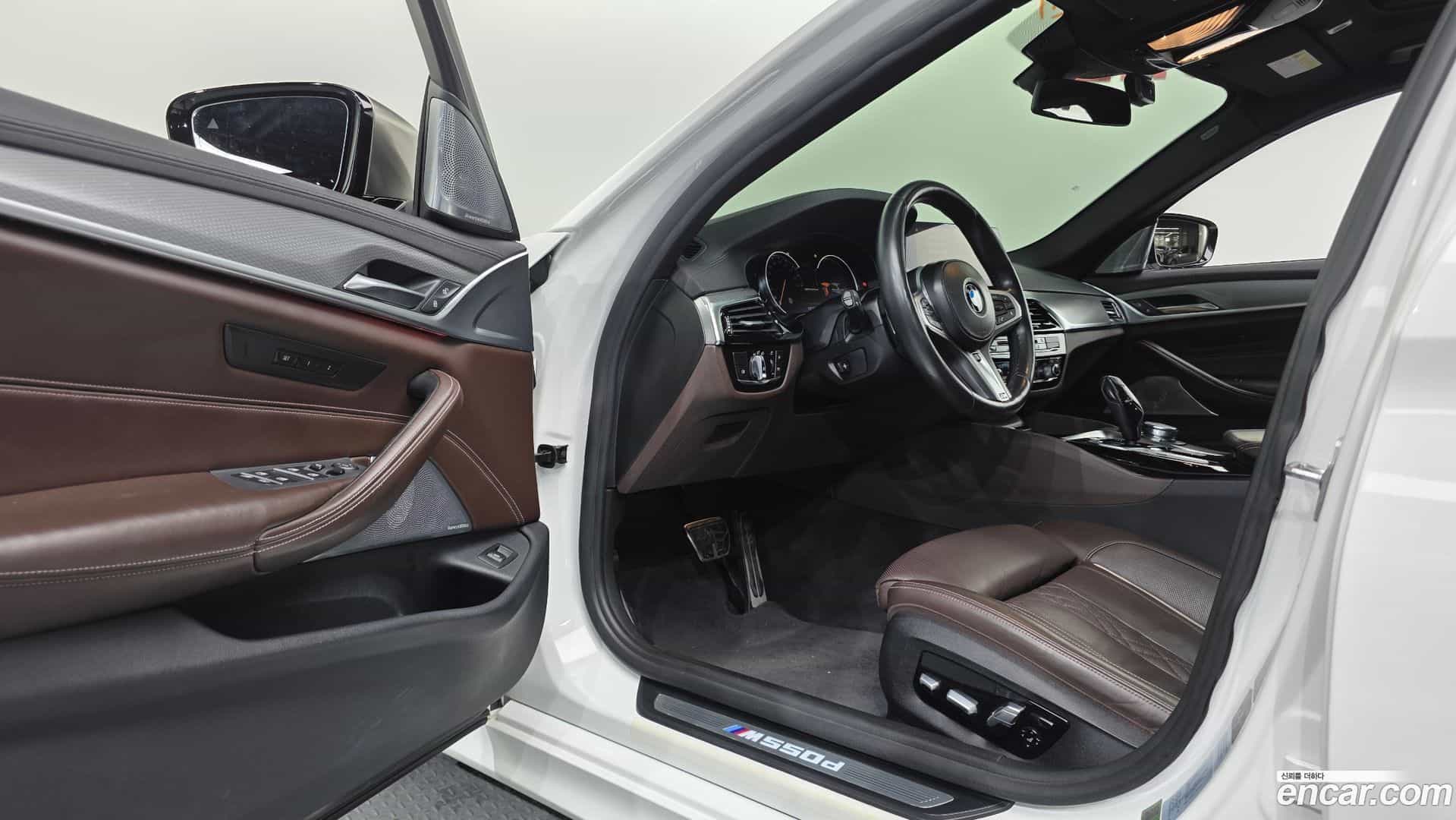5-Series BMW 2018.11-INNER-036