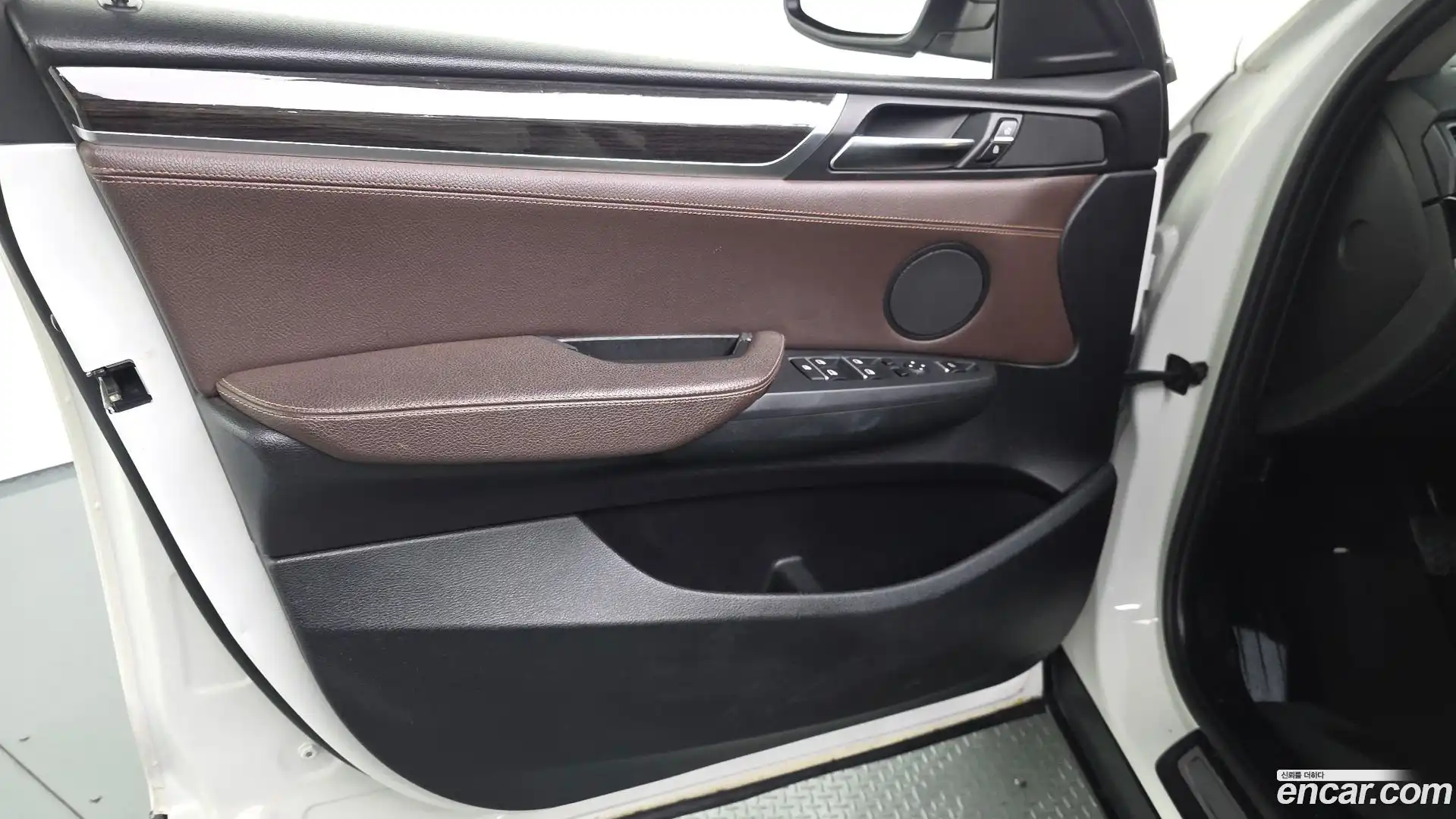 X4 BMW 2015.0-INNER-034