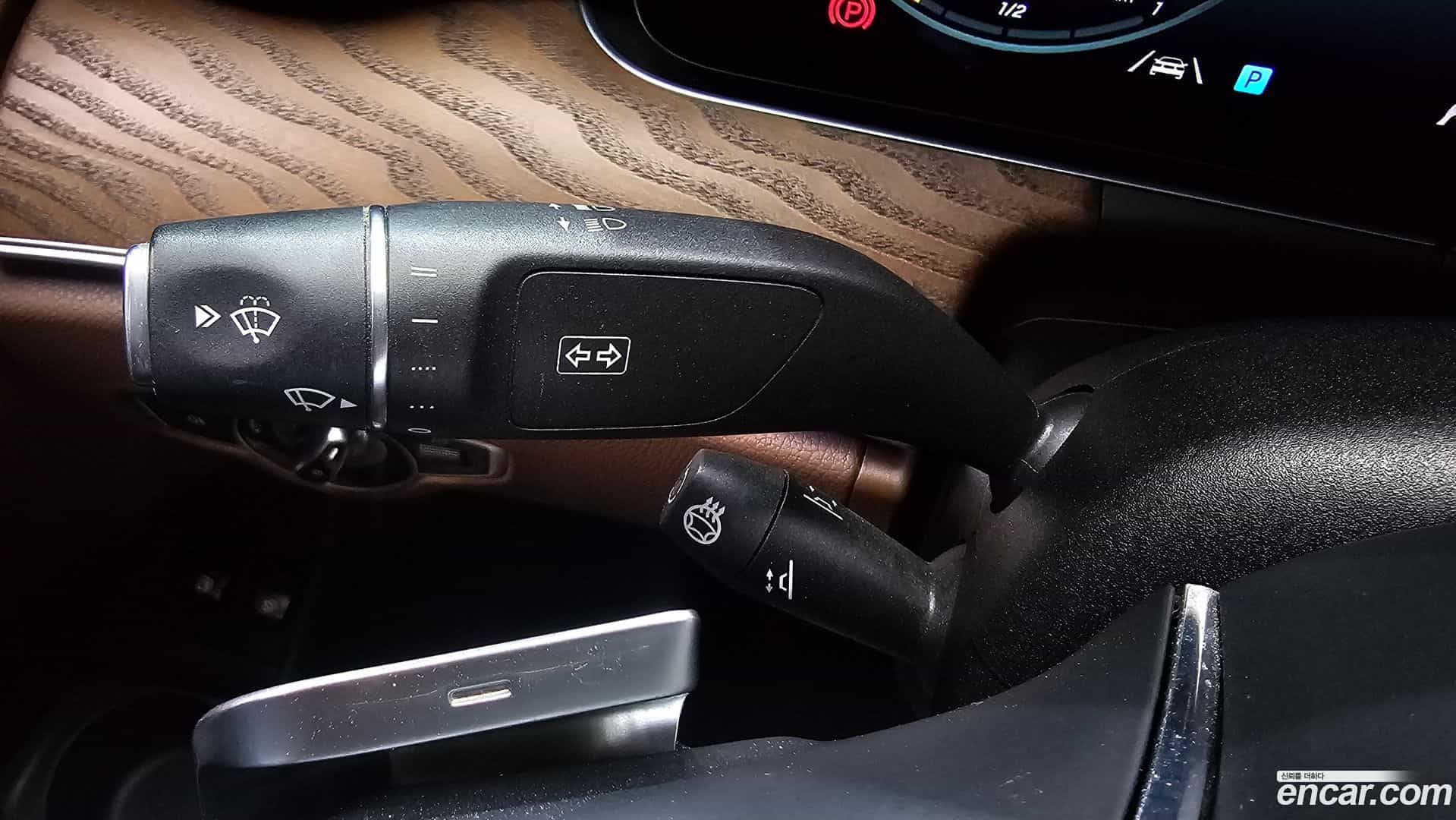 E-Class Mercedes-Benz 2021.2-OPTION-024
