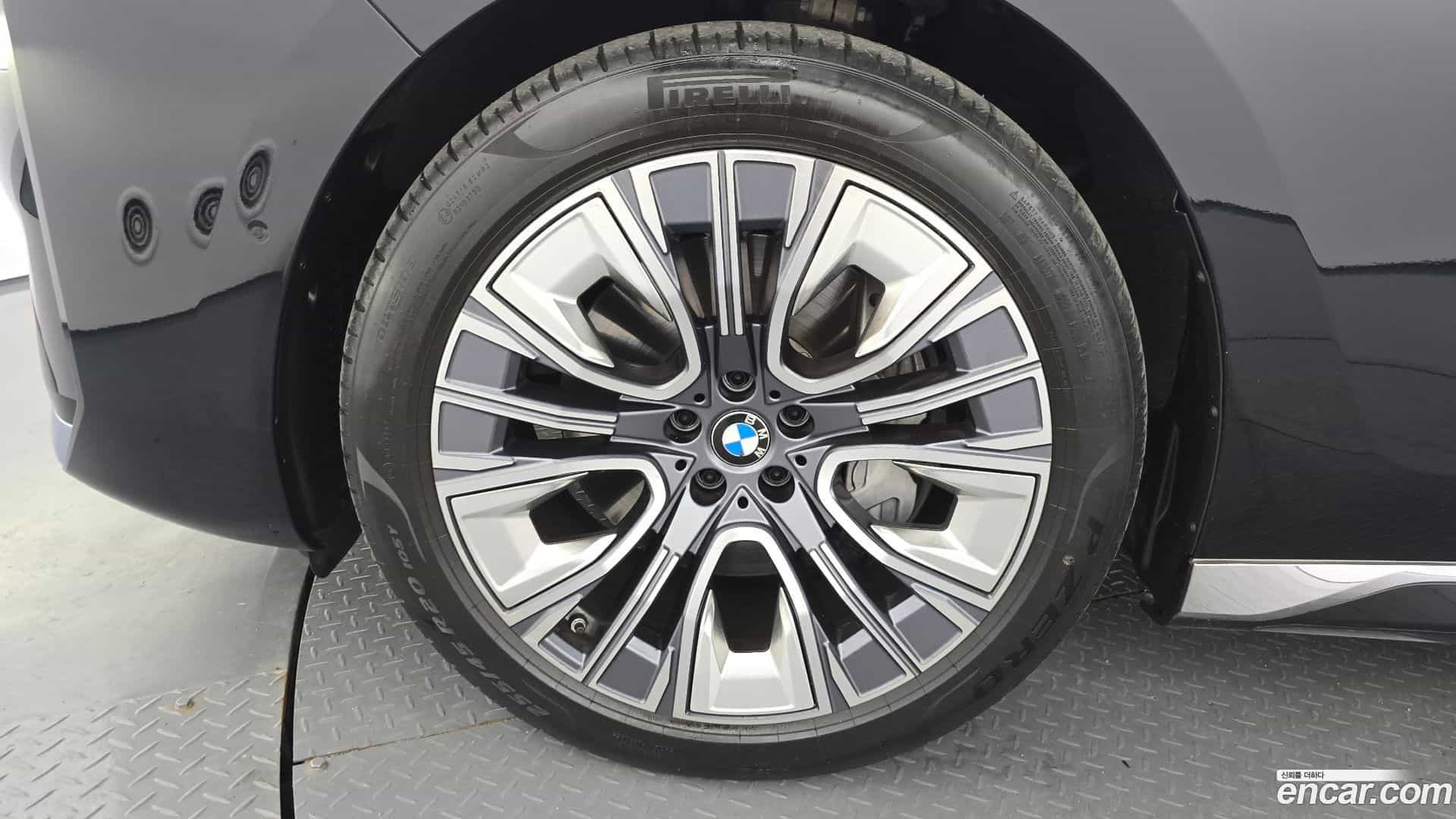 7-Series BMW 2023.5-OUTER-005
