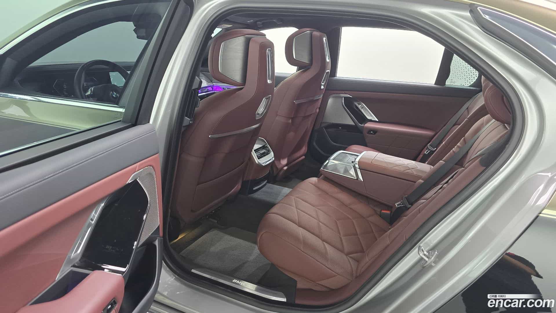 7-Series BMW 2023.5-OPTION-016